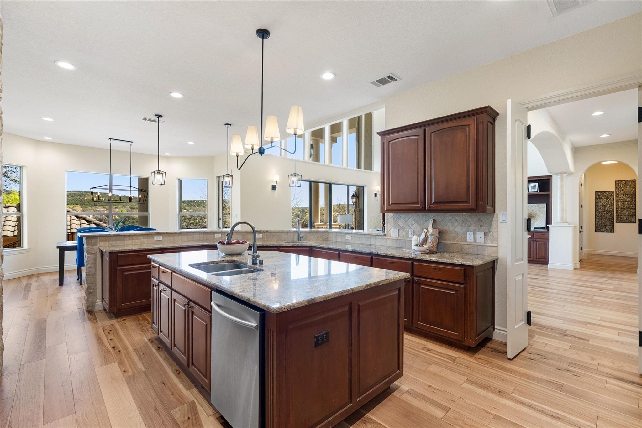 17912 Crystal Cv, Jonestown, TX 78645