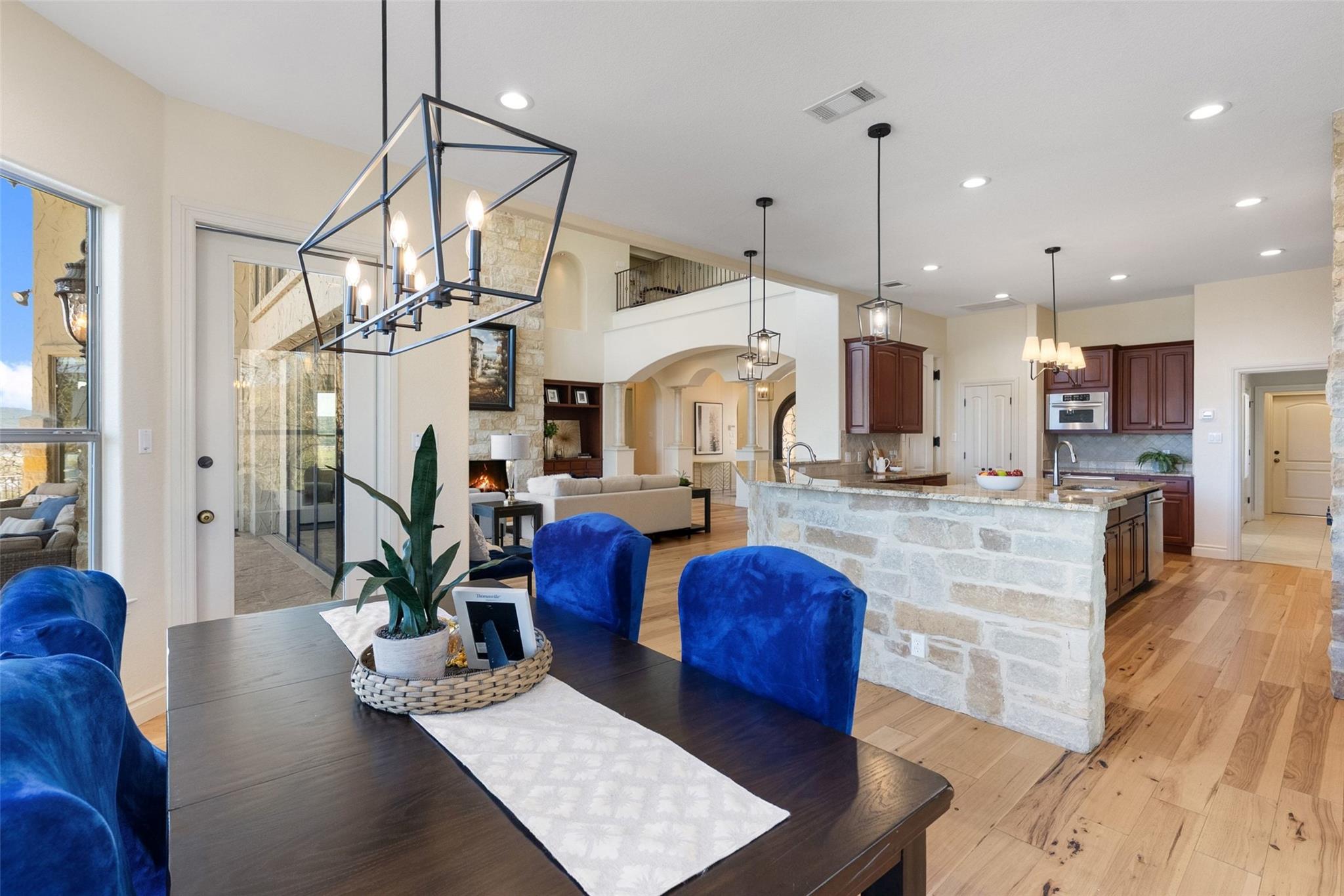 17912 Crystal Cv, Jonestown, TX 78645