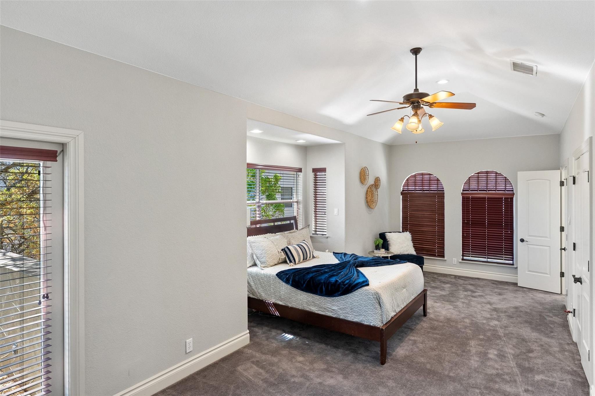 17912 Crystal Cv, Jonestown, TX 78645