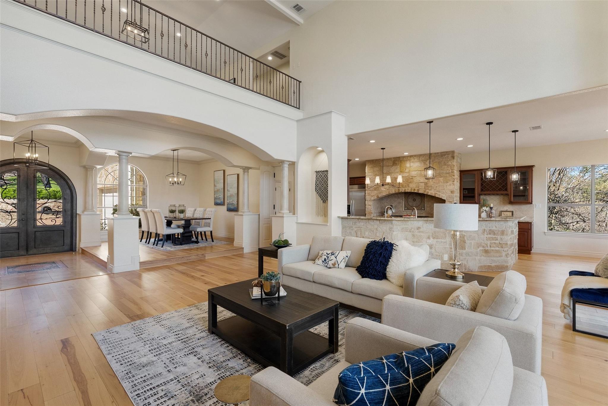 17912 Crystal Cv, Jonestown, TX 78645