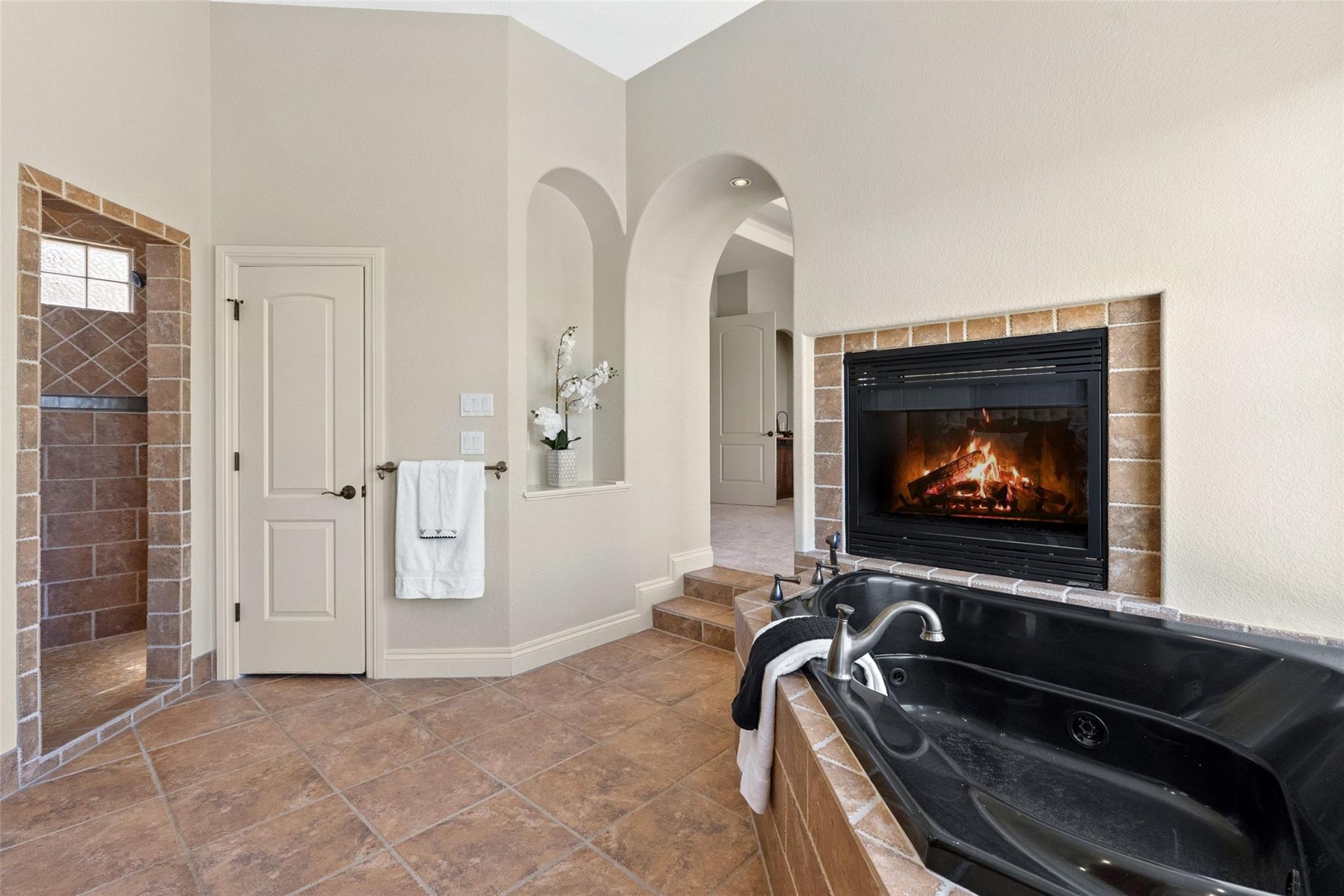 17912 Crystal Cv, Jonestown, TX 78645