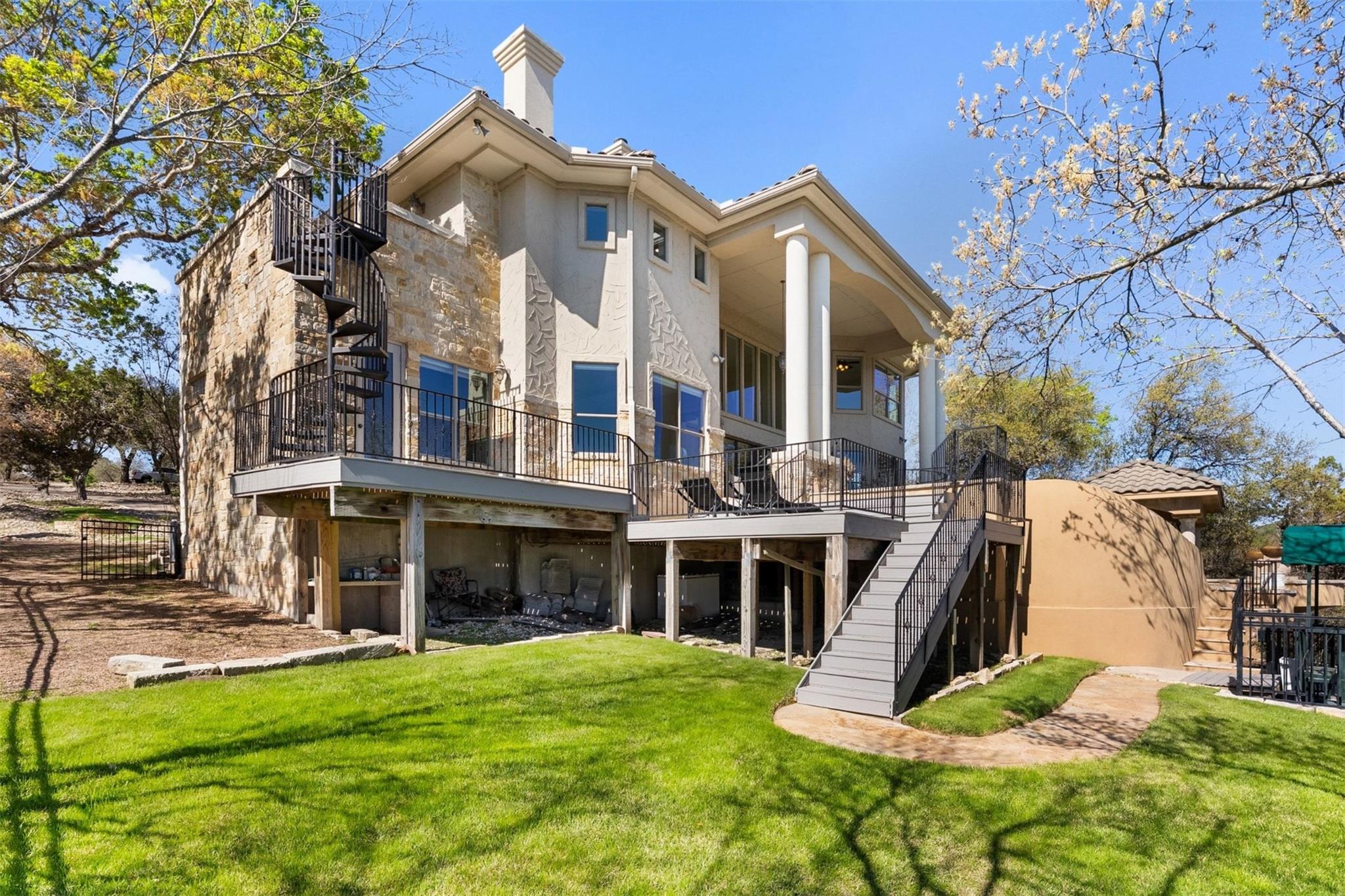 17912 Crystal Cv, Jonestown, TX 78645