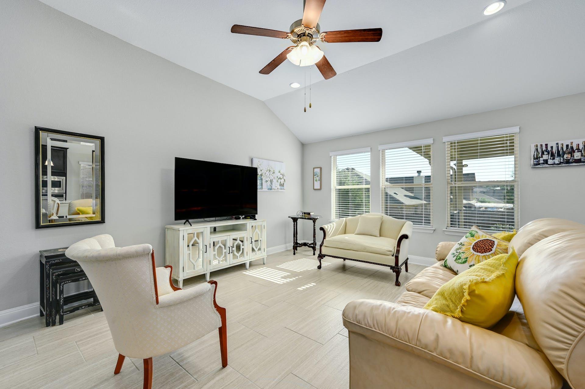 5805 Buchanan Draw Rd, Austin, TX 78738