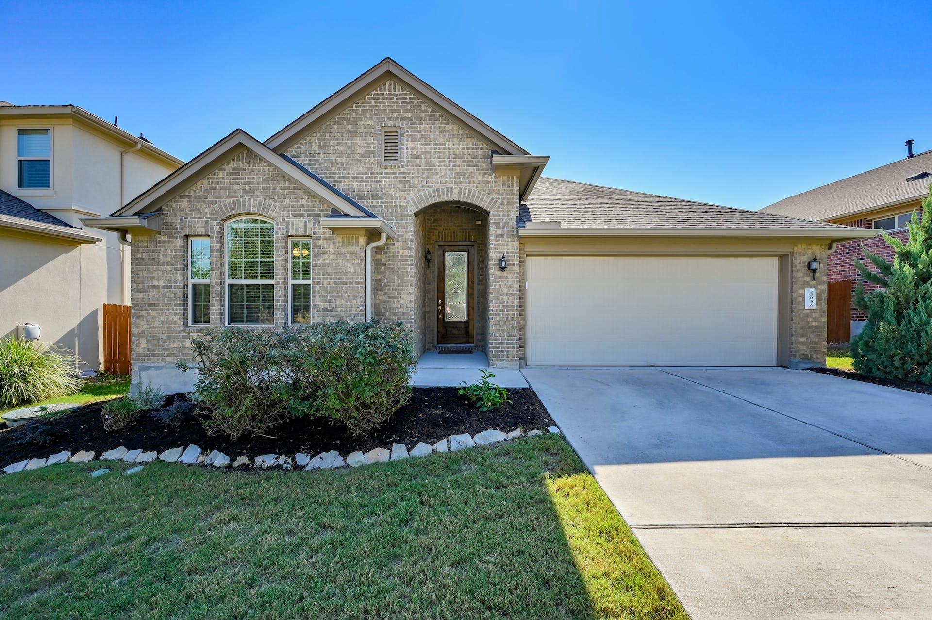 5805 Buchanan Draw Rd, Austin, TX 78738