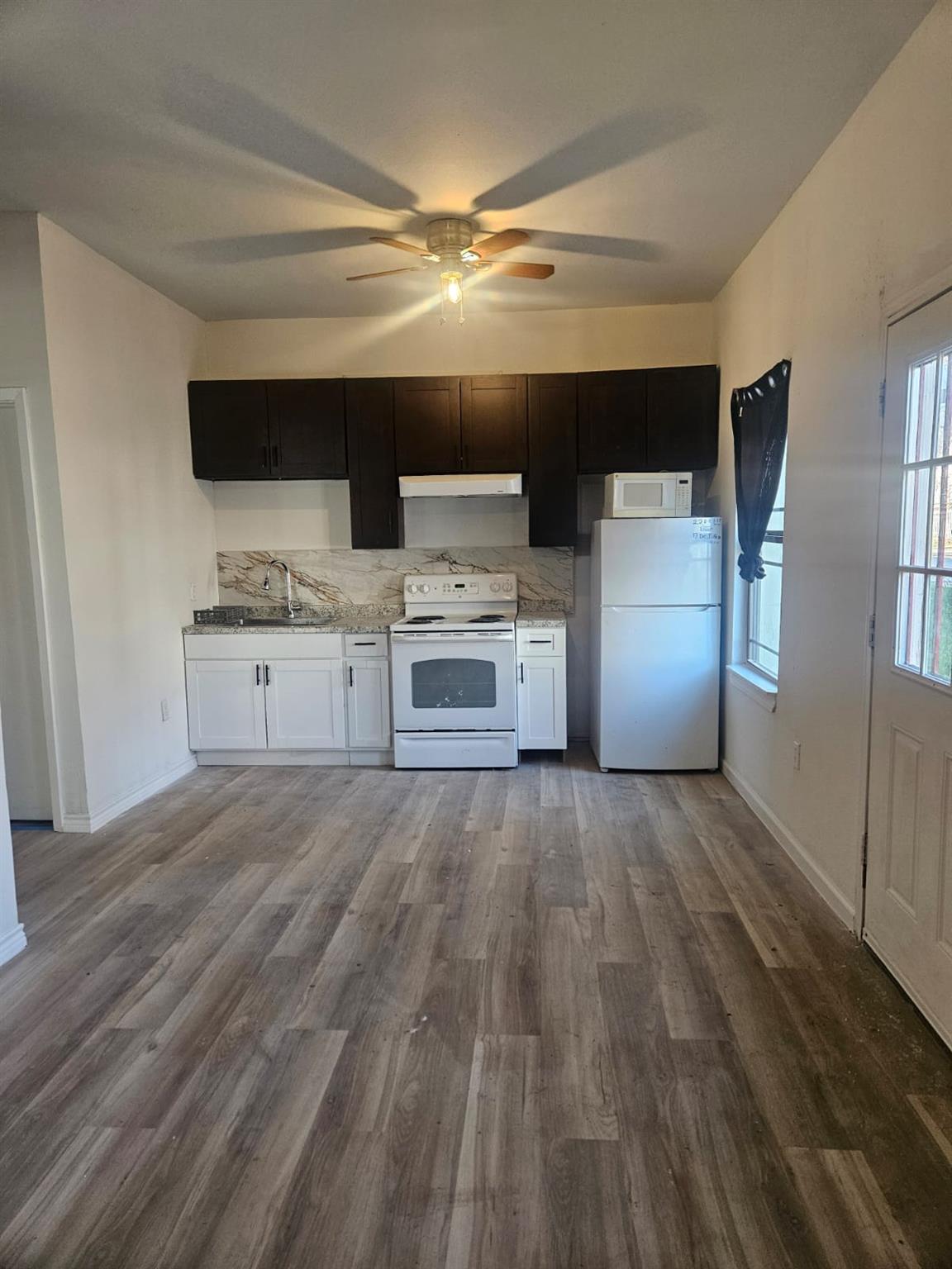 816 Mora St, Lockhart, TX 78644