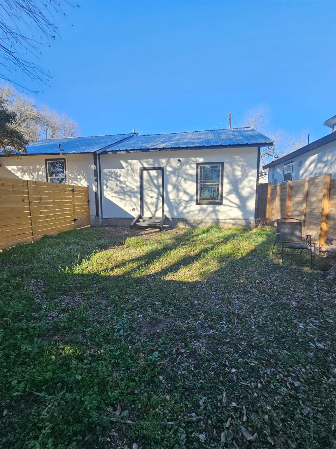 816 Mora St, Lockhart, TX 78644