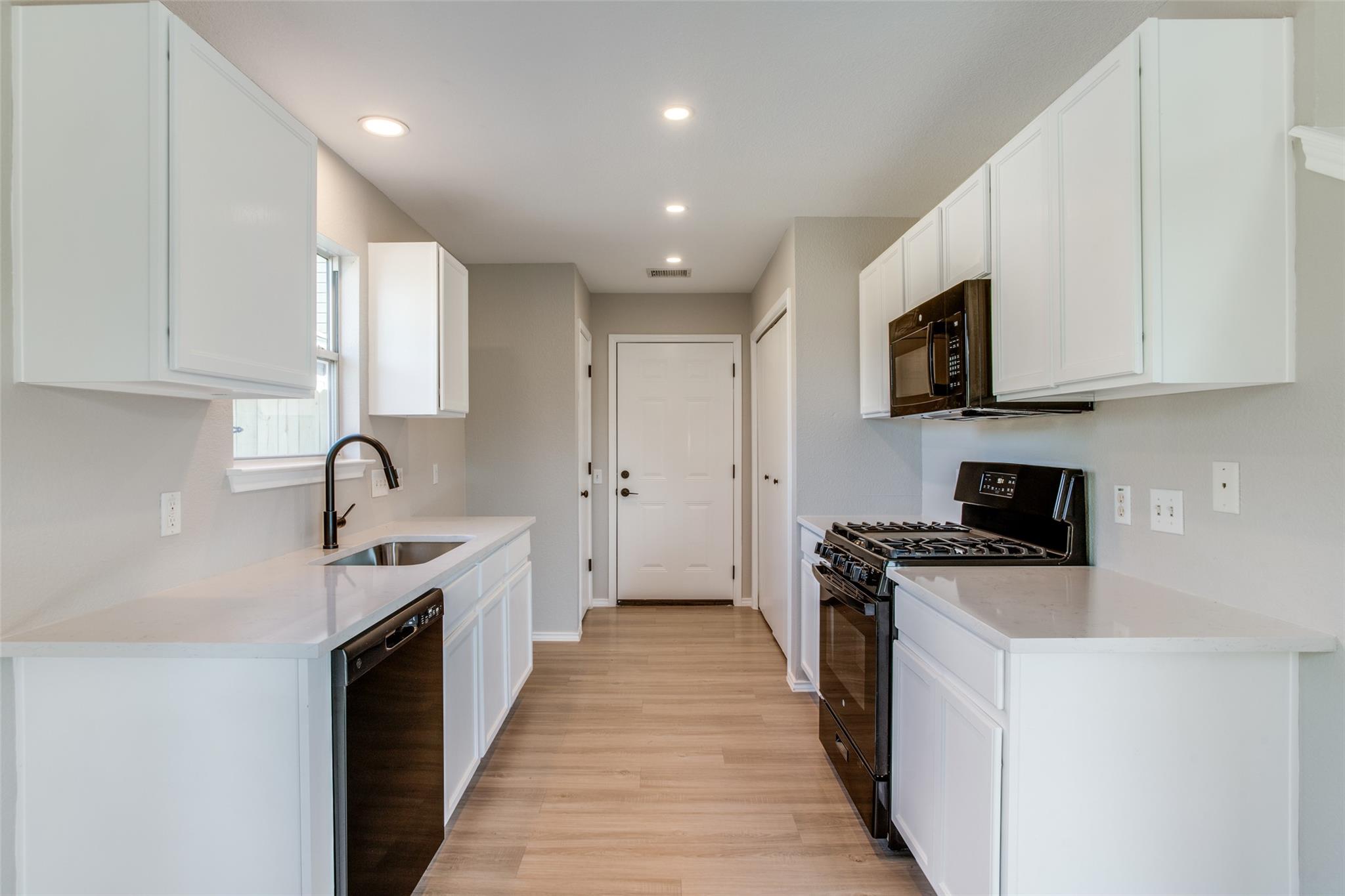 13145 Briarcreek Loop, Manor, TX 78653