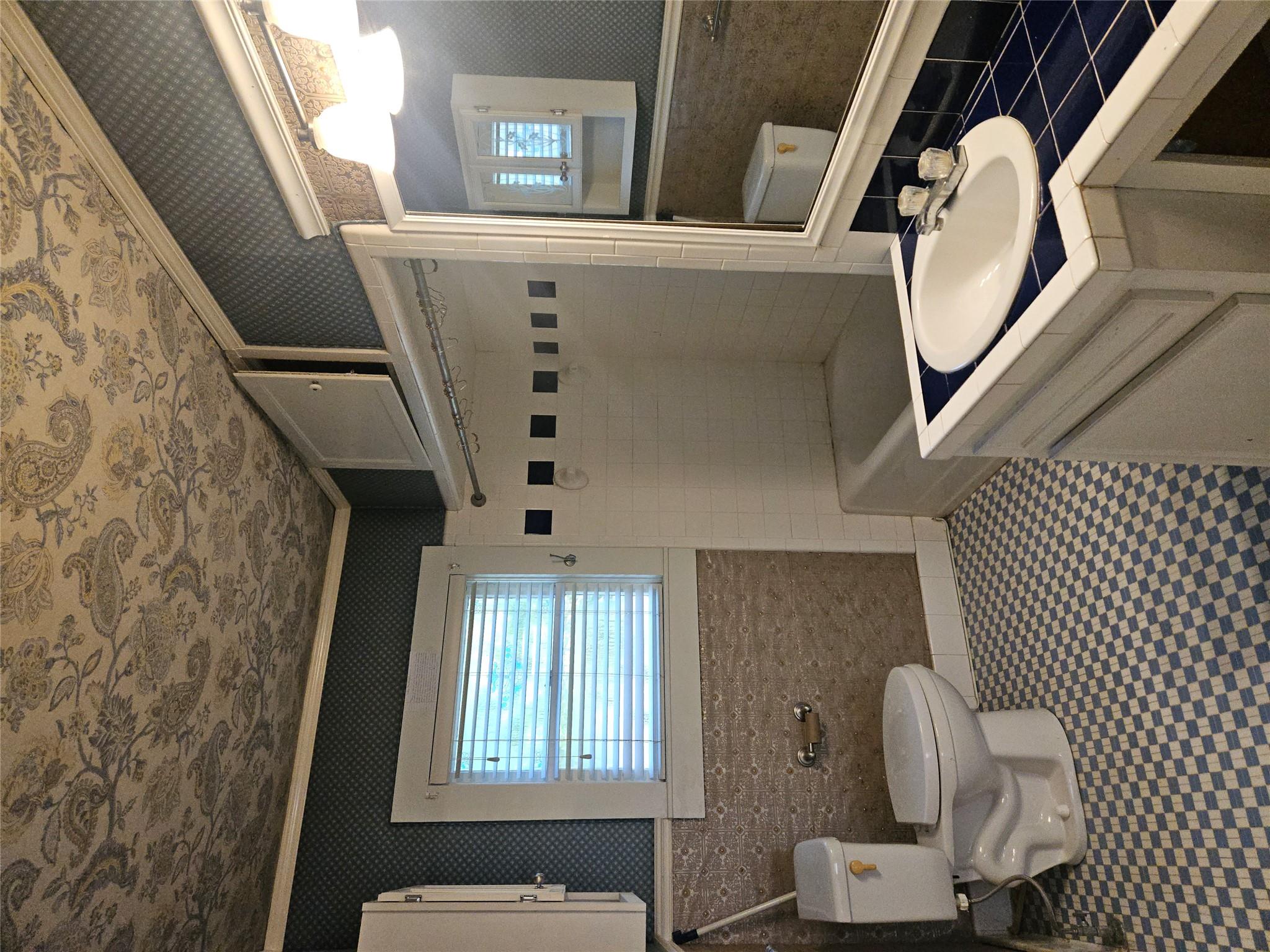 418 Wichita St, Lockhart, TX 78644