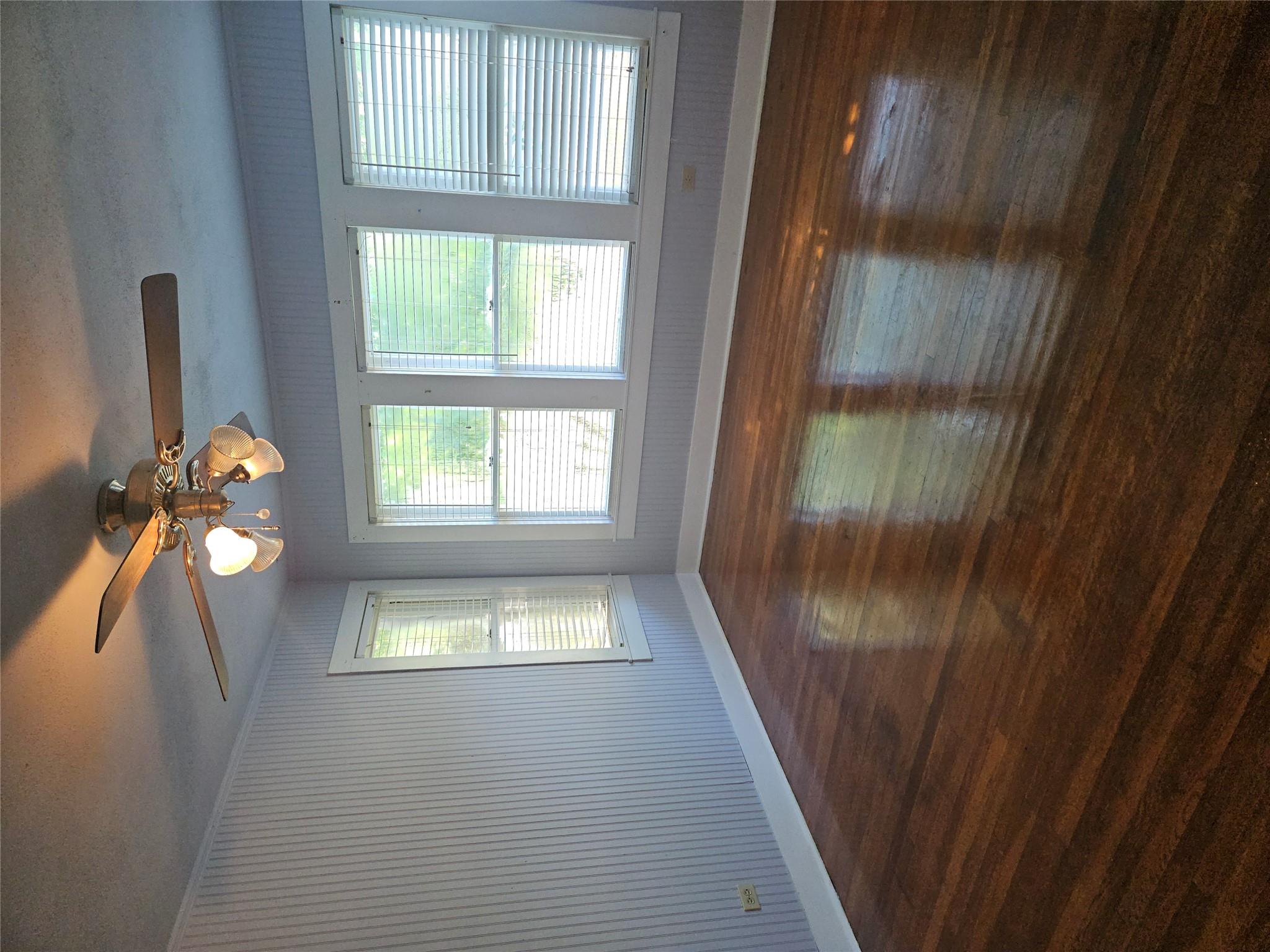 418 Wichita St, Lockhart, TX 78644