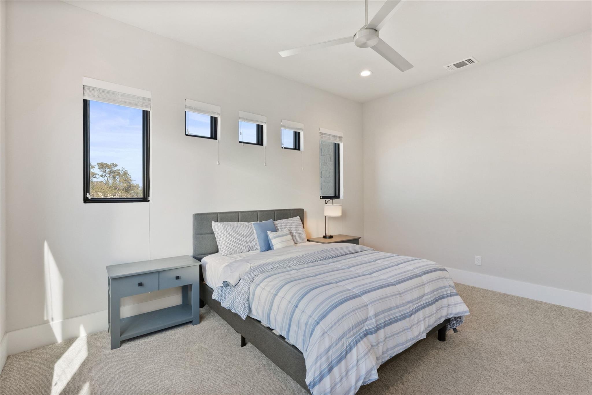 121 Houdini Way, Kingsland, TX 78639