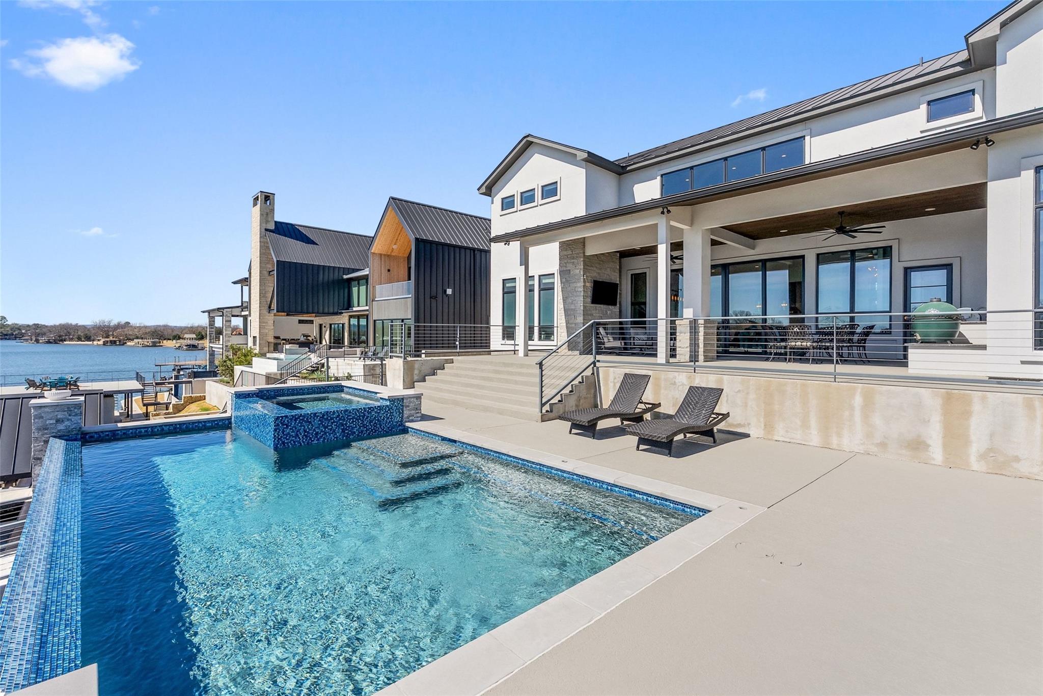 121 Houdini Way, Kingsland, TX 78639