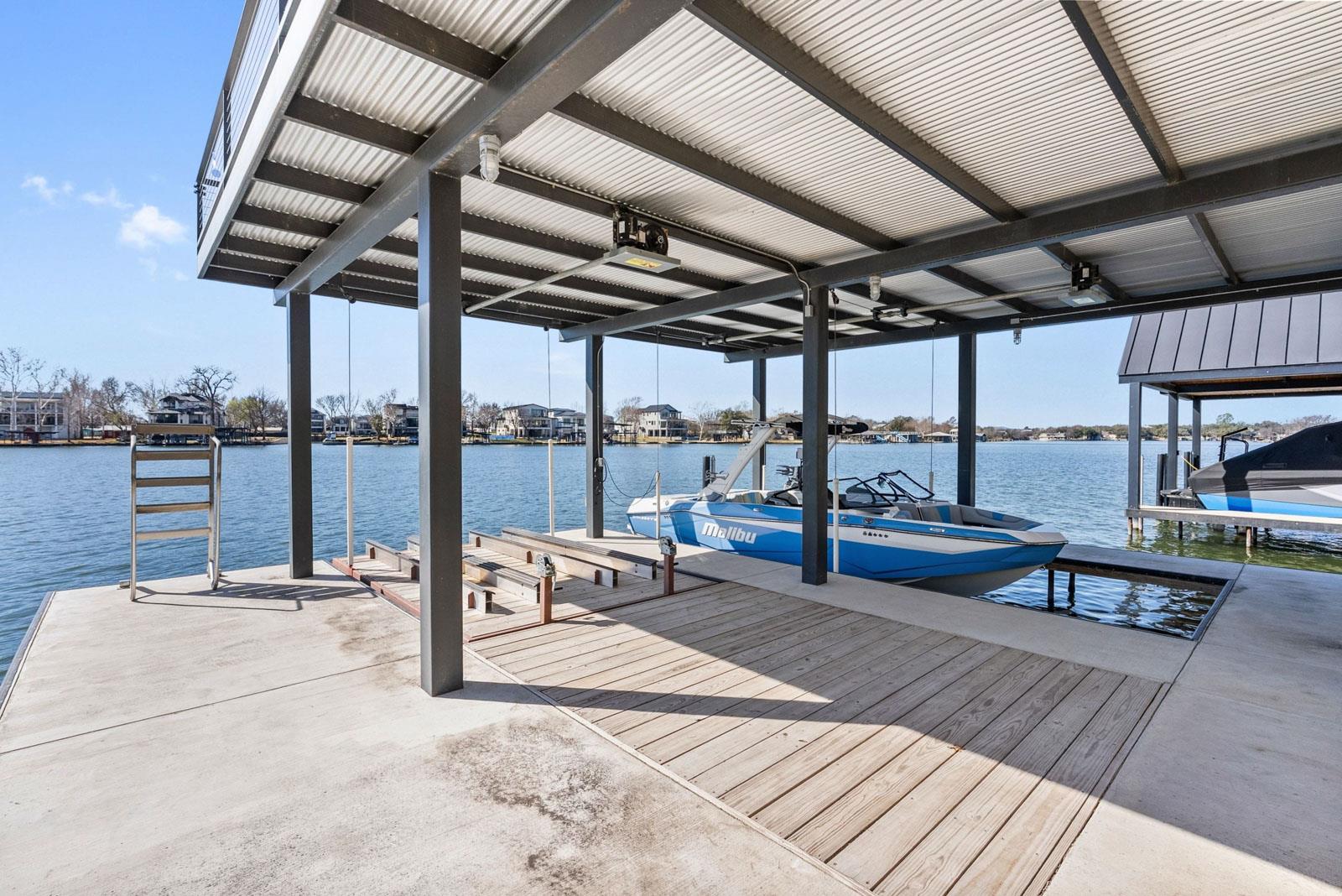 121 Houdini Way, Kingsland, TX 78639