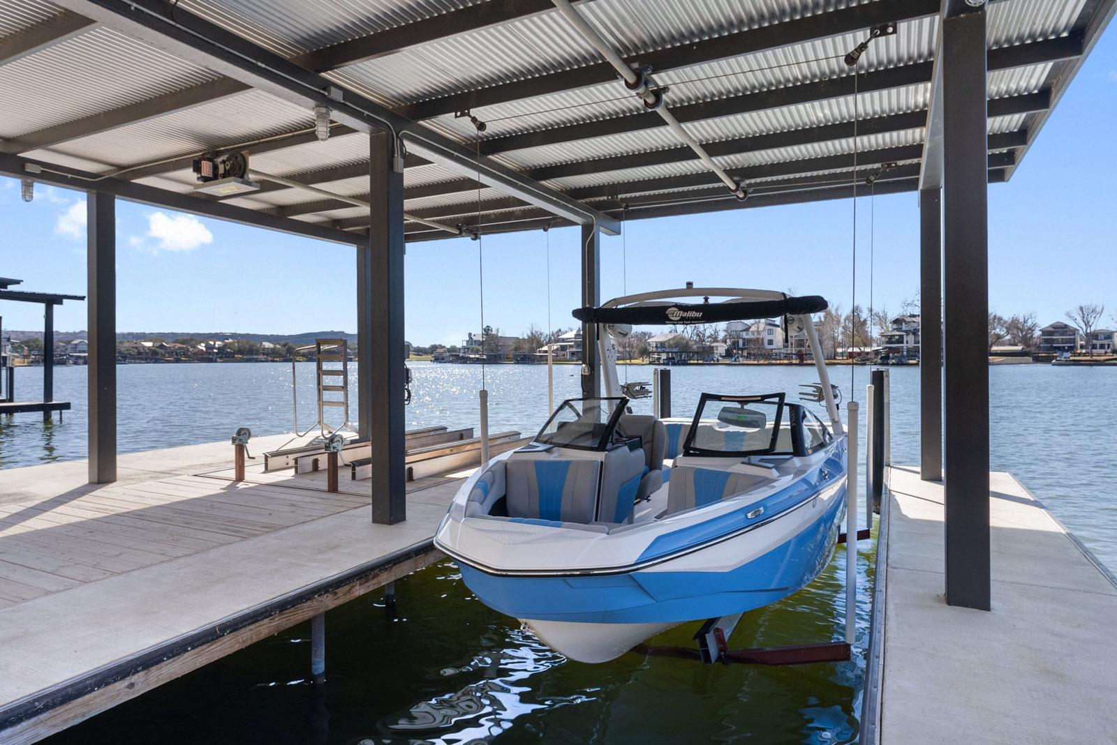 121 Houdini Way, Kingsland, TX 78639