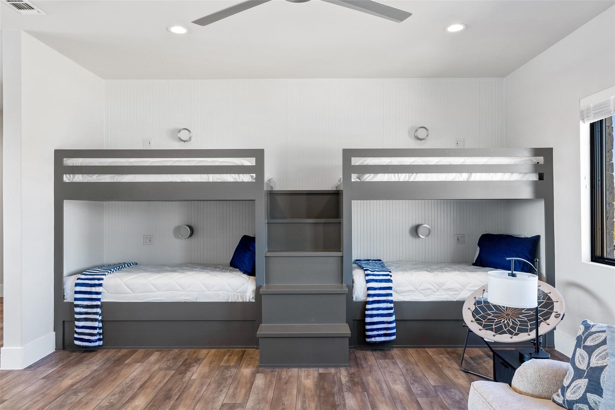 121 Houdini Way, Kingsland, TX 78639