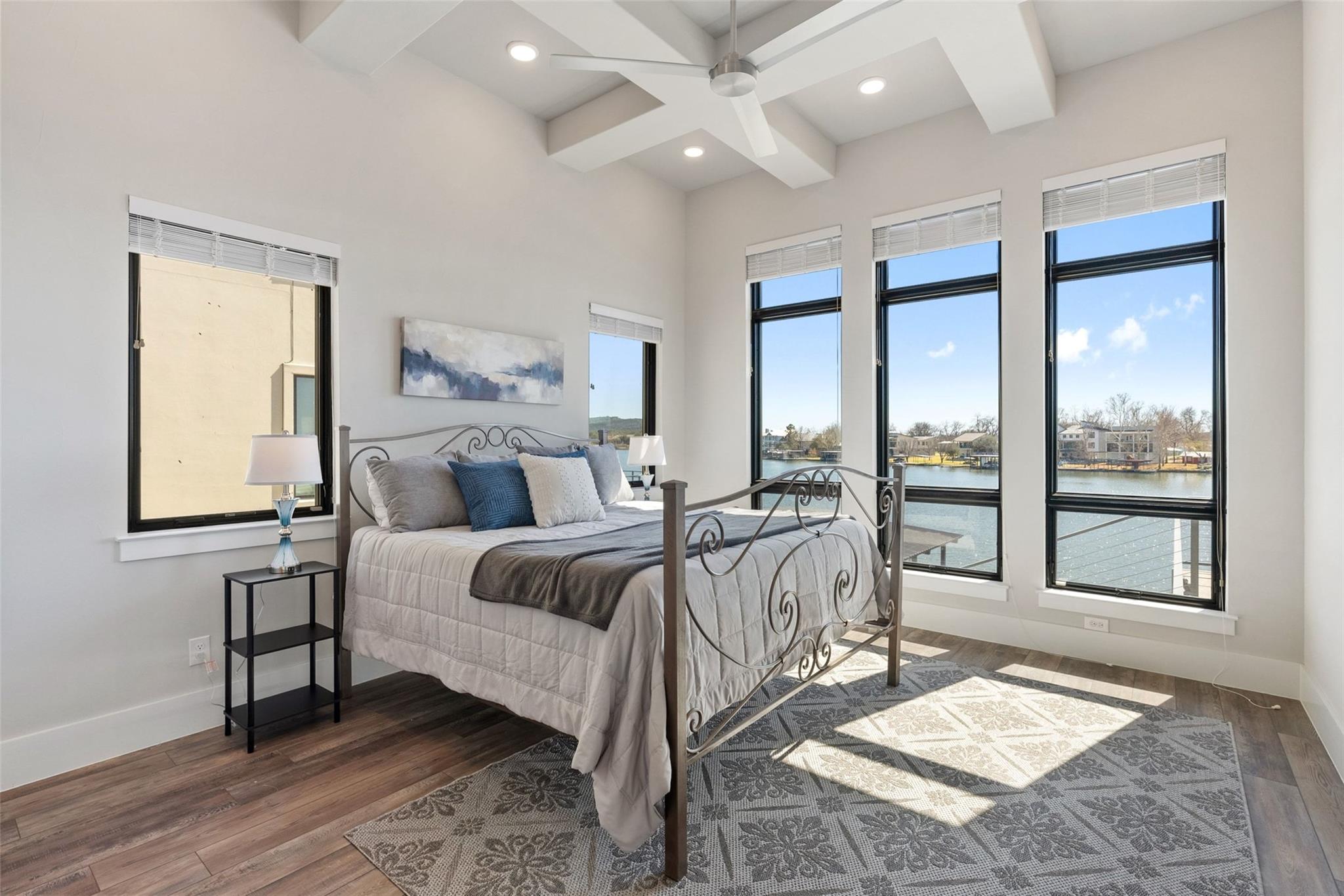 121 Houdini Way, Kingsland, TX 78639