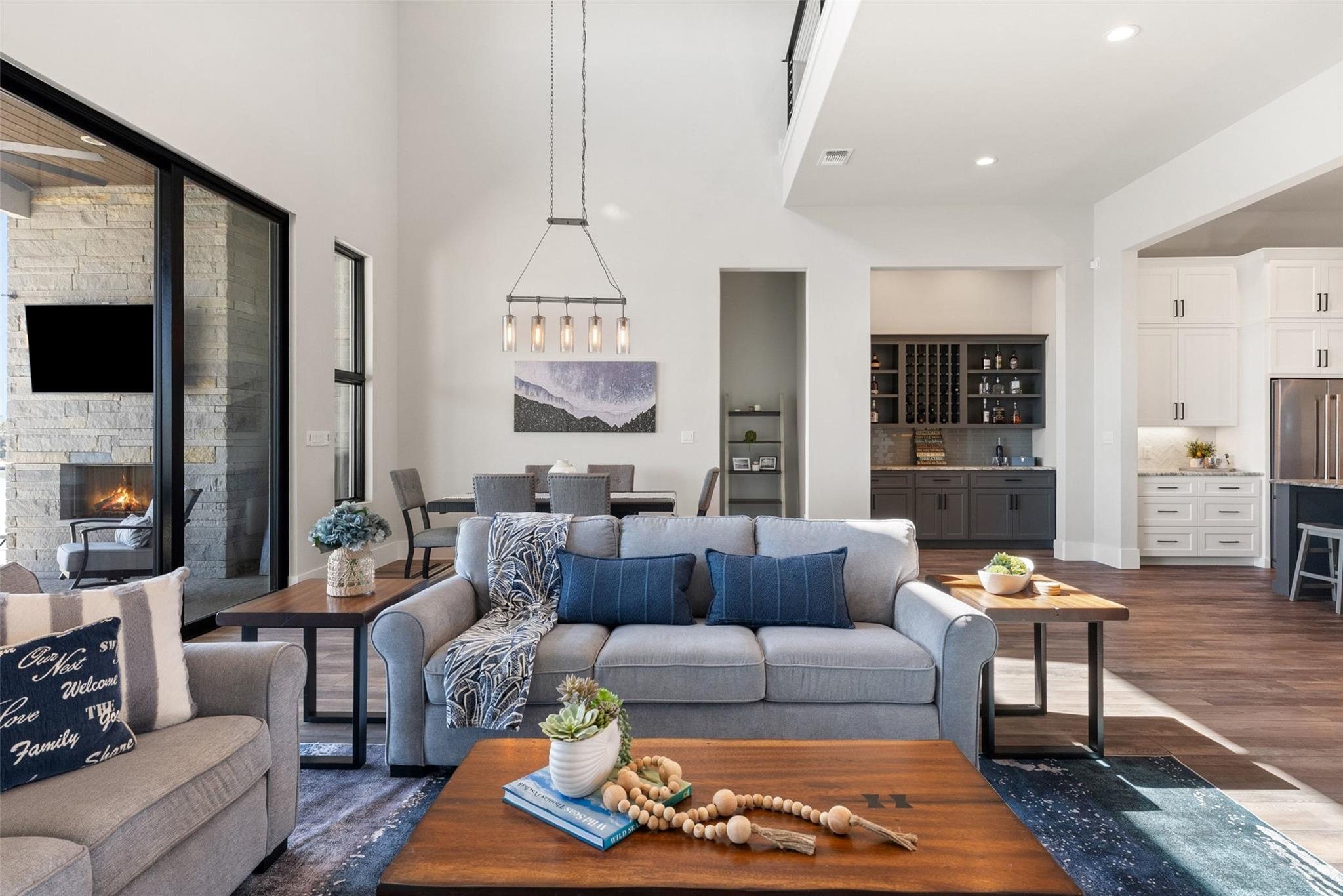 121 Houdini Way, Kingsland, TX 78639