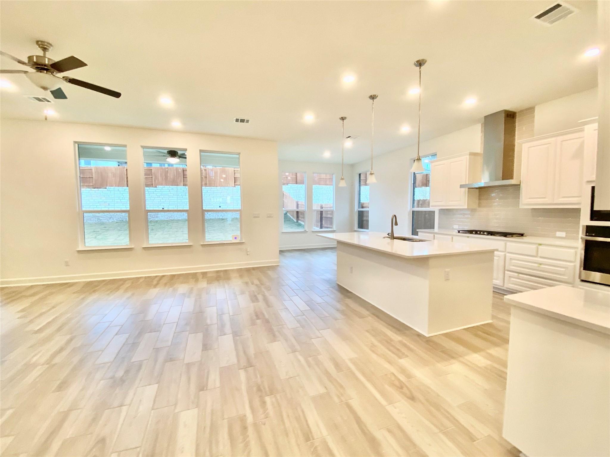 6009 Cimarron Ridge Ln, Austin, TX 78738