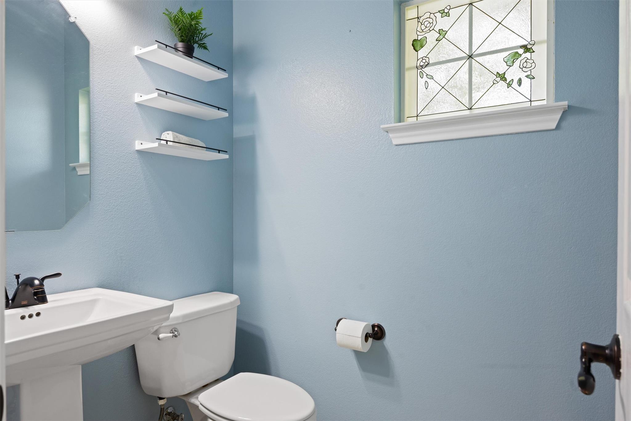 208 Dawn Dr, Liberty Hill, TX 78642