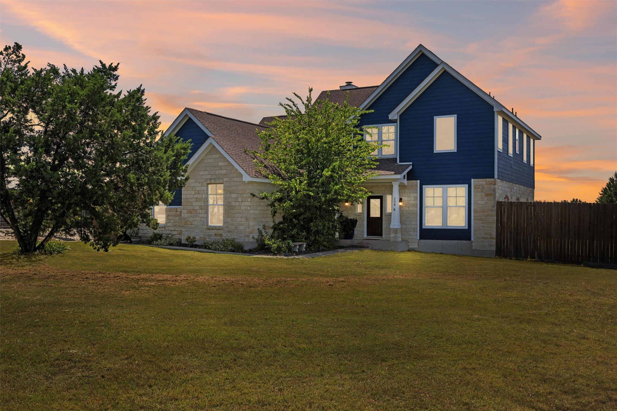 208 Dawn Dr, Liberty Hill, TX 78642