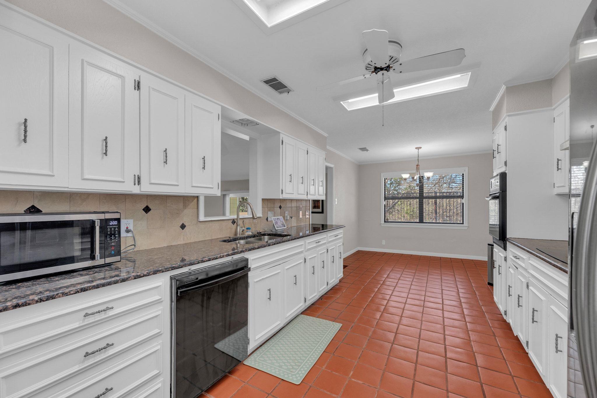 4111 Canyon Cliff Cir, Temple, TX 76502