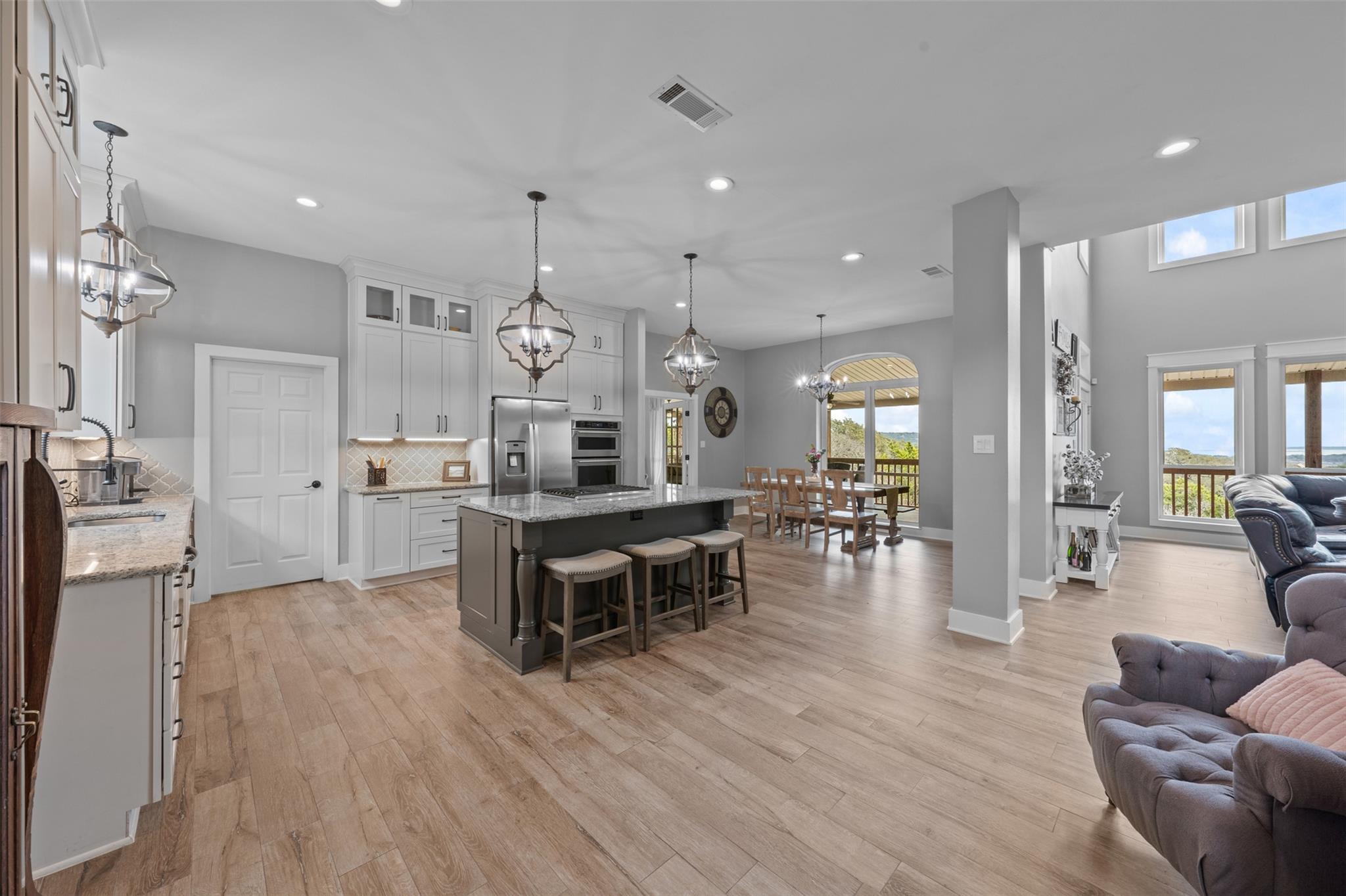 5926 Lakeside Dr, Belton, TX 76513