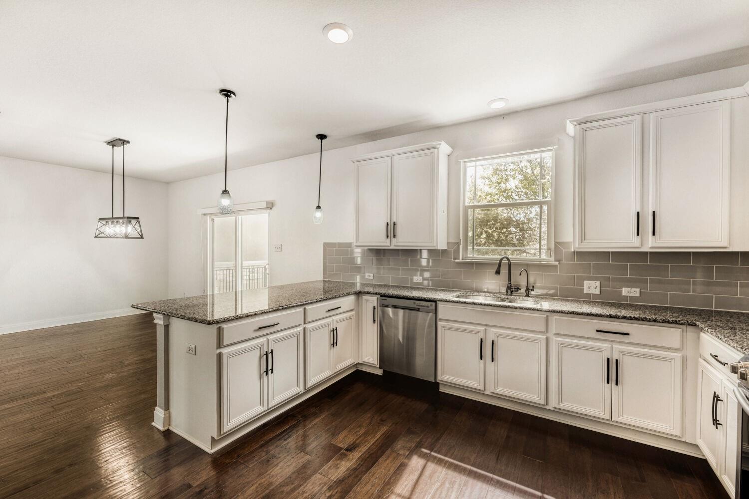 194 Danish Dr # 40, Hutto, TX 78634