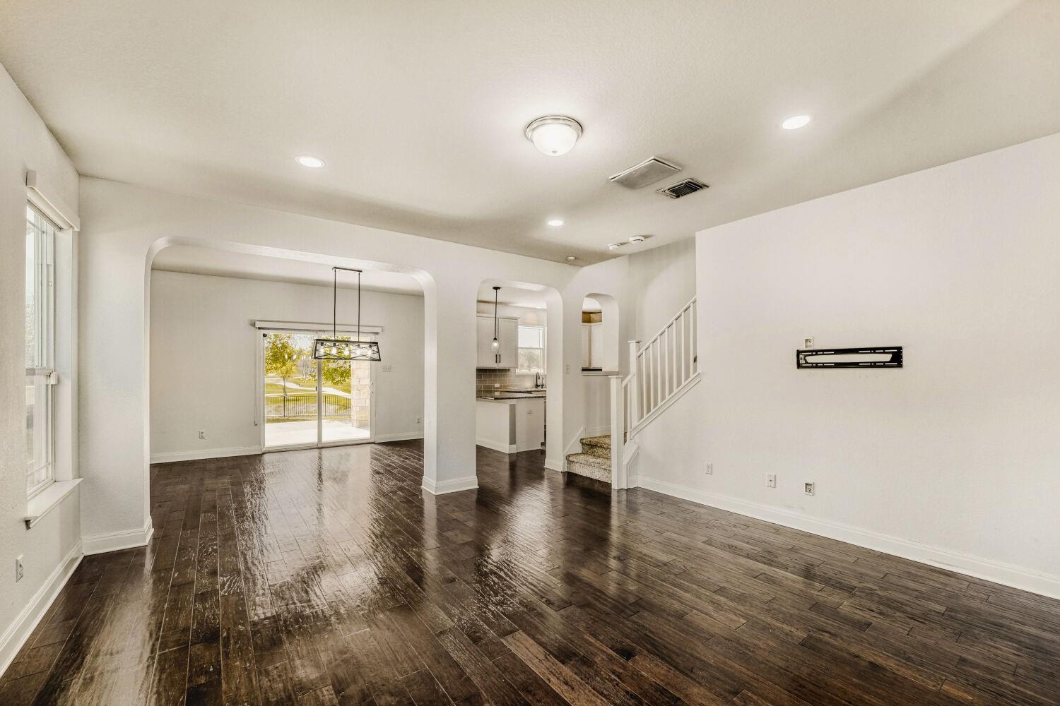 194 Danish Dr # 40, Hutto, TX 78634