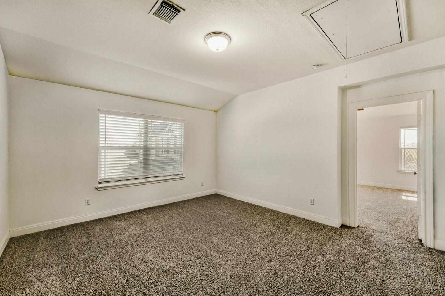 194 Danish Dr # 40, Hutto, TX 78634