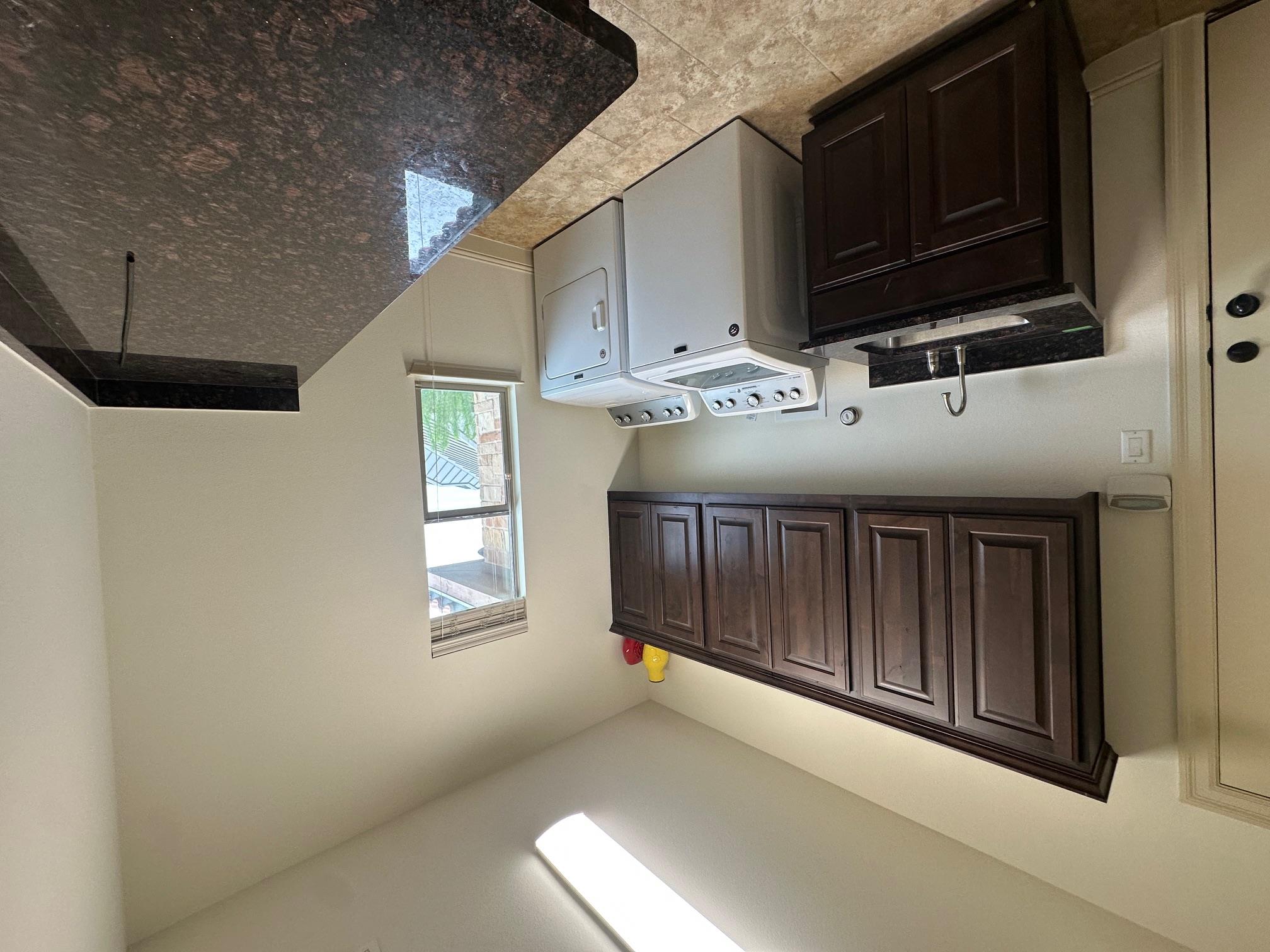 906 Madison Fork Dr, Lakeway, TX 78738