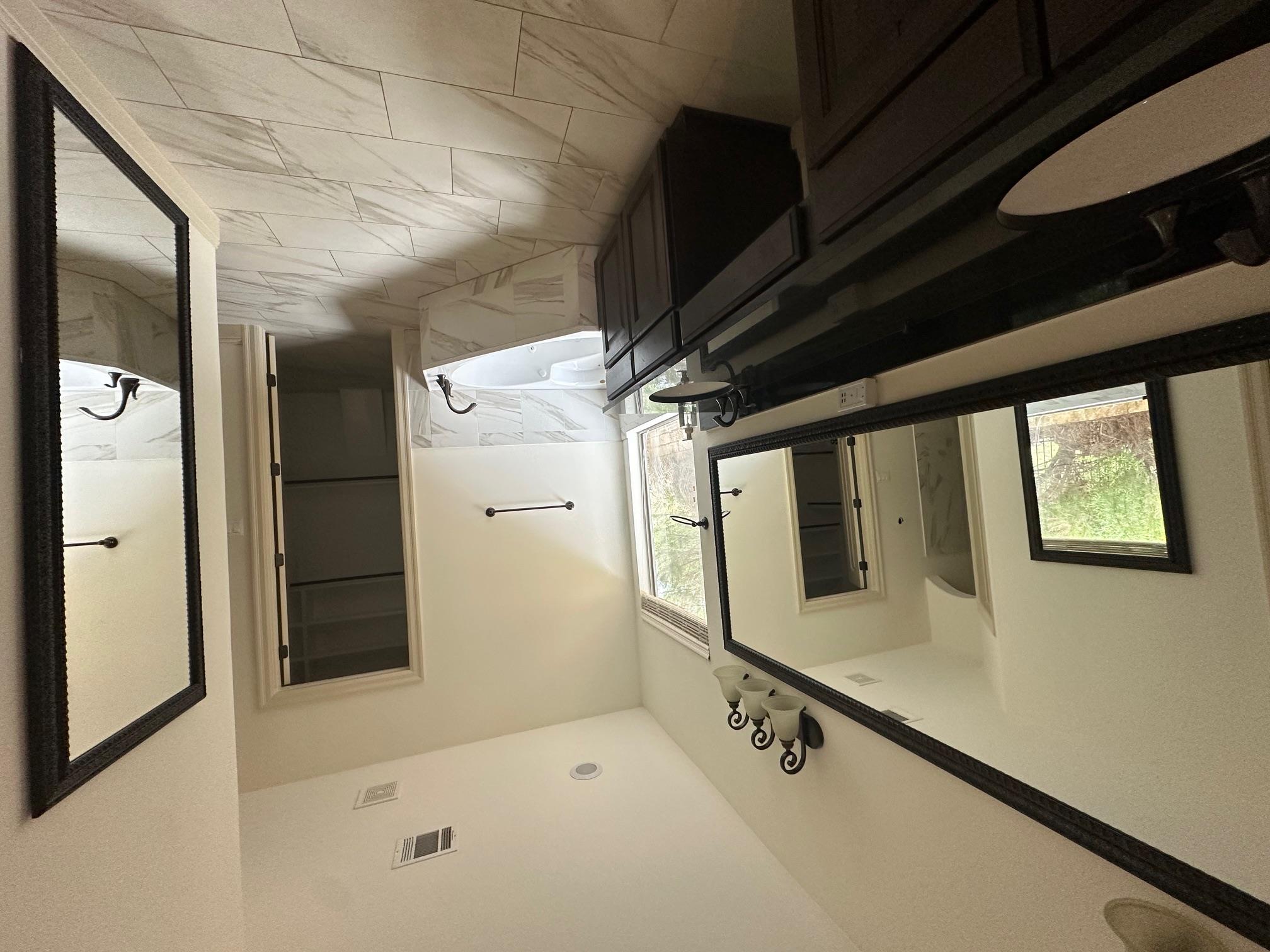 906 Madison Fork Dr, Lakeway, TX 78738