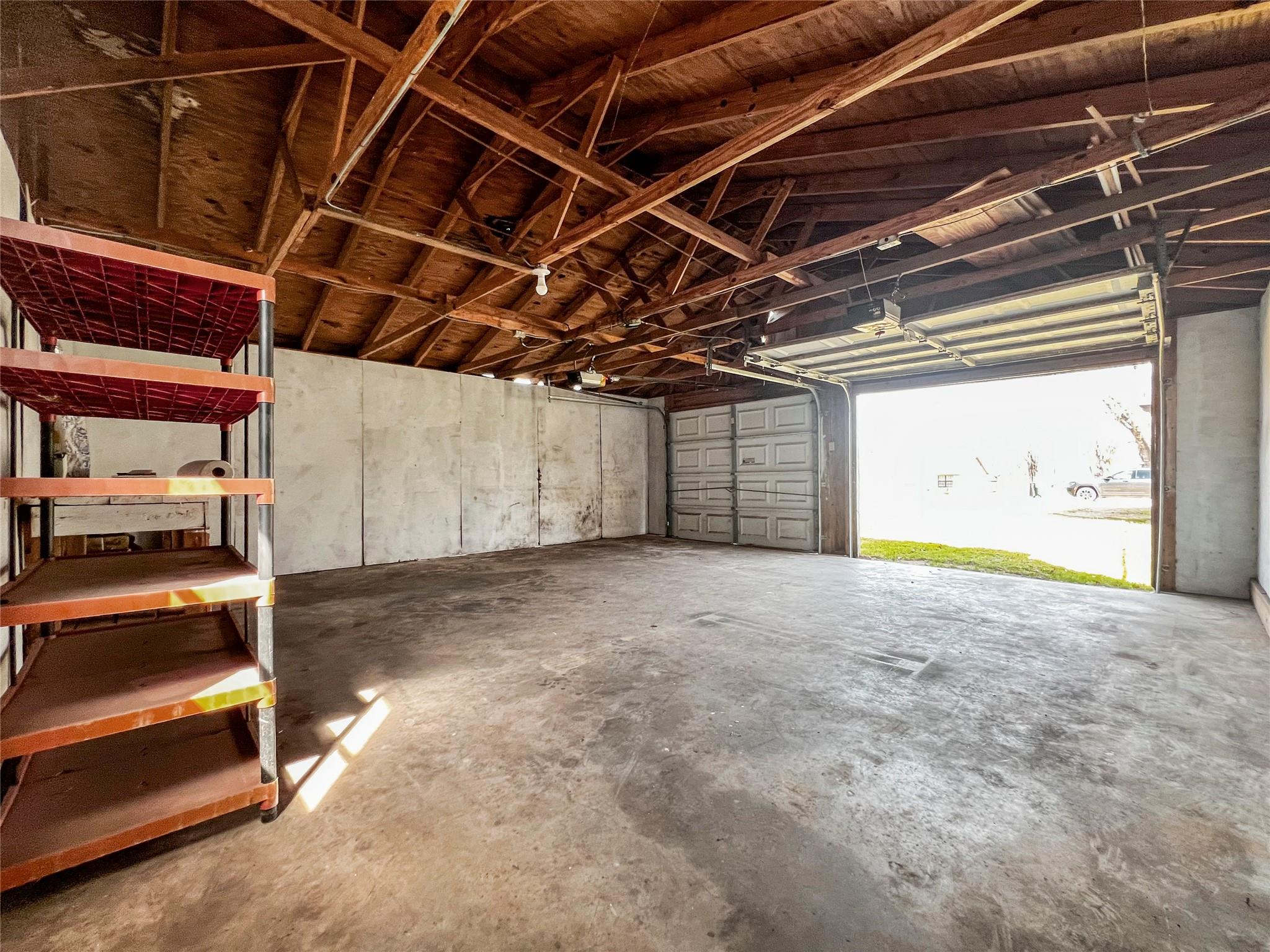 803 W 25th St, Cameron, TX 76520