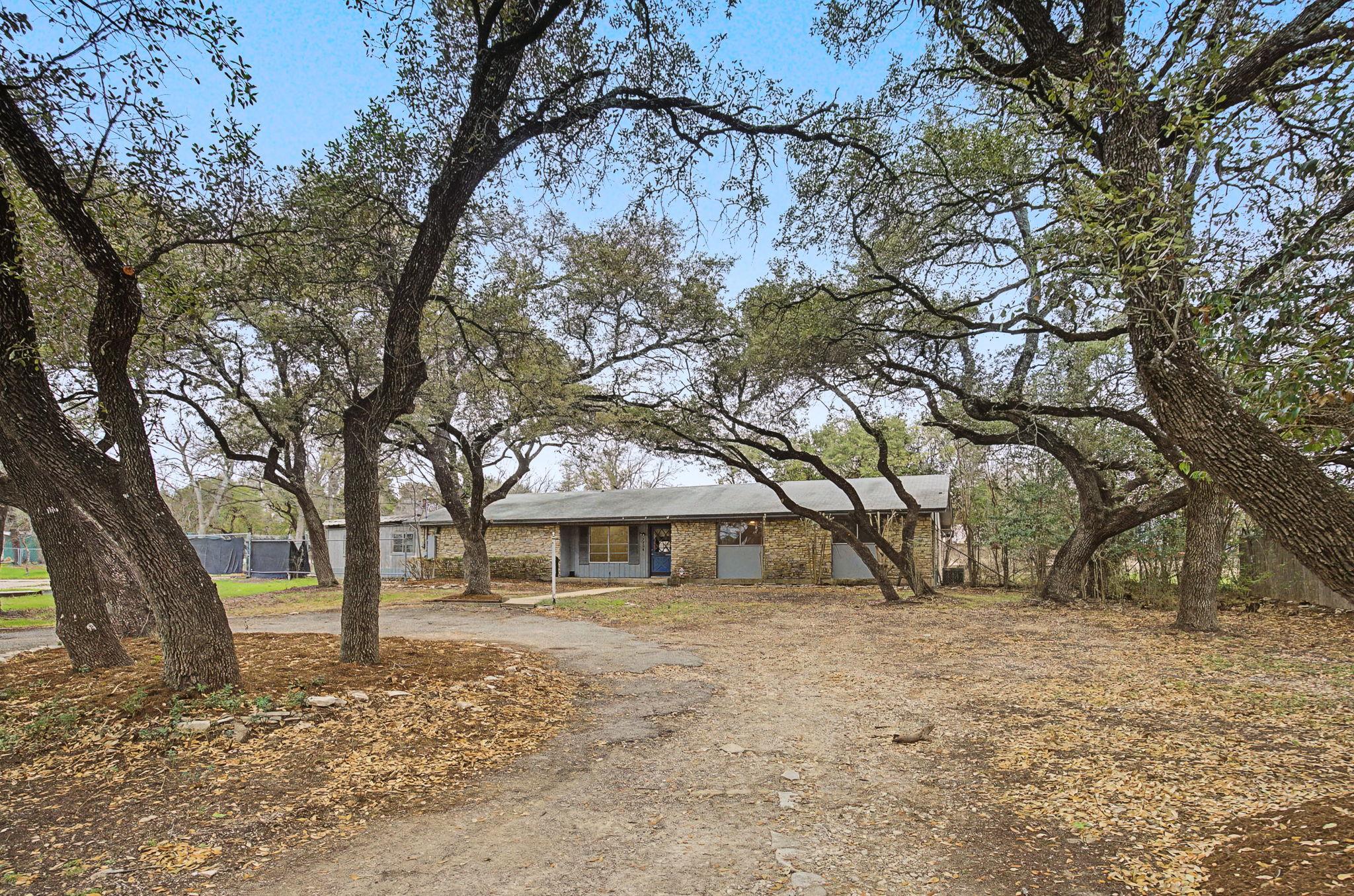 7900 HUDSON Loop, Austin, TX 78736