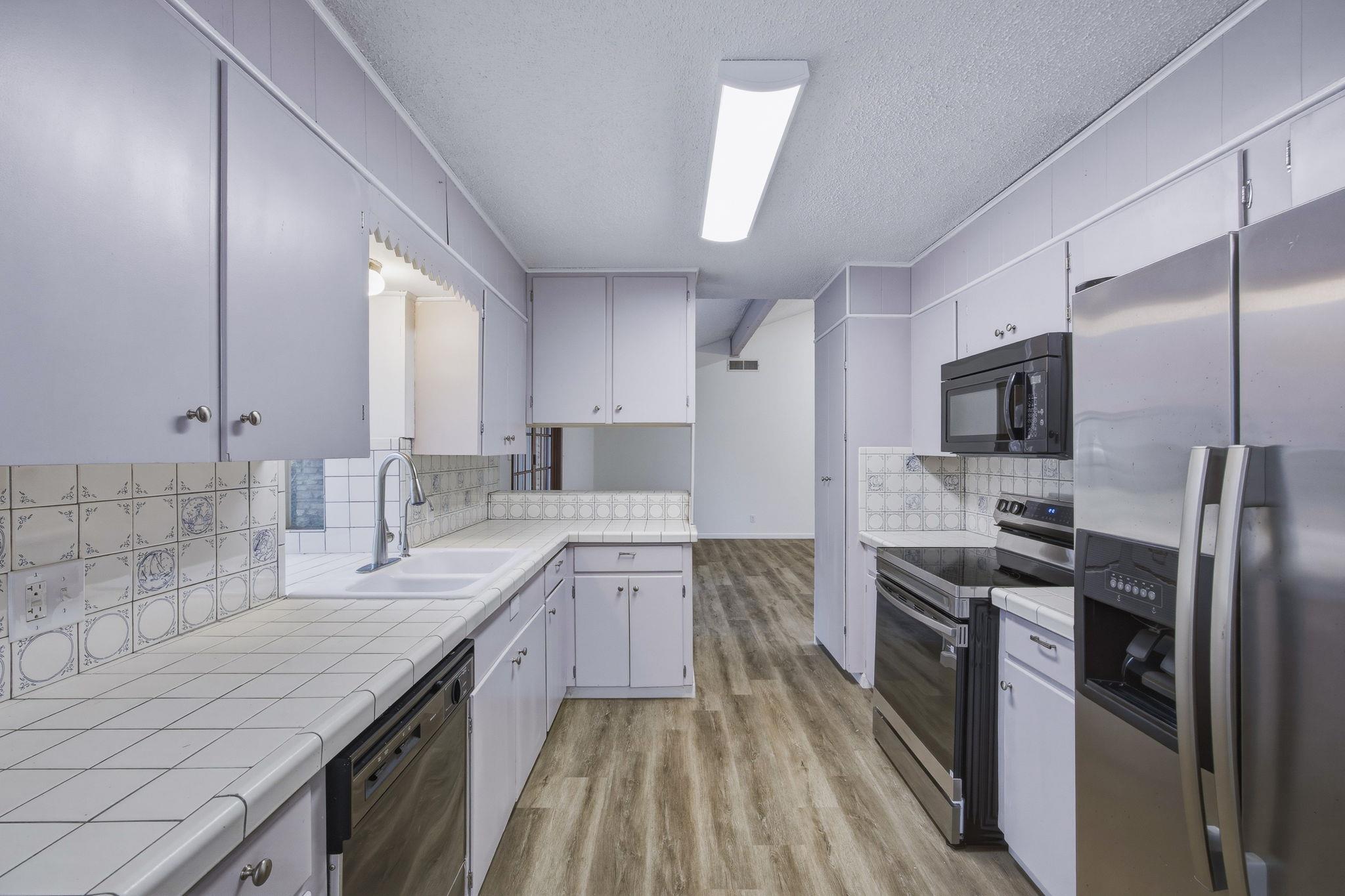 7900 HUDSON Loop, Austin, TX 78736