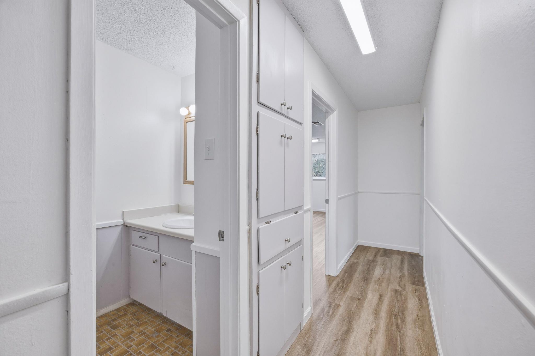 7900 HUDSON Loop, Austin, TX 78736