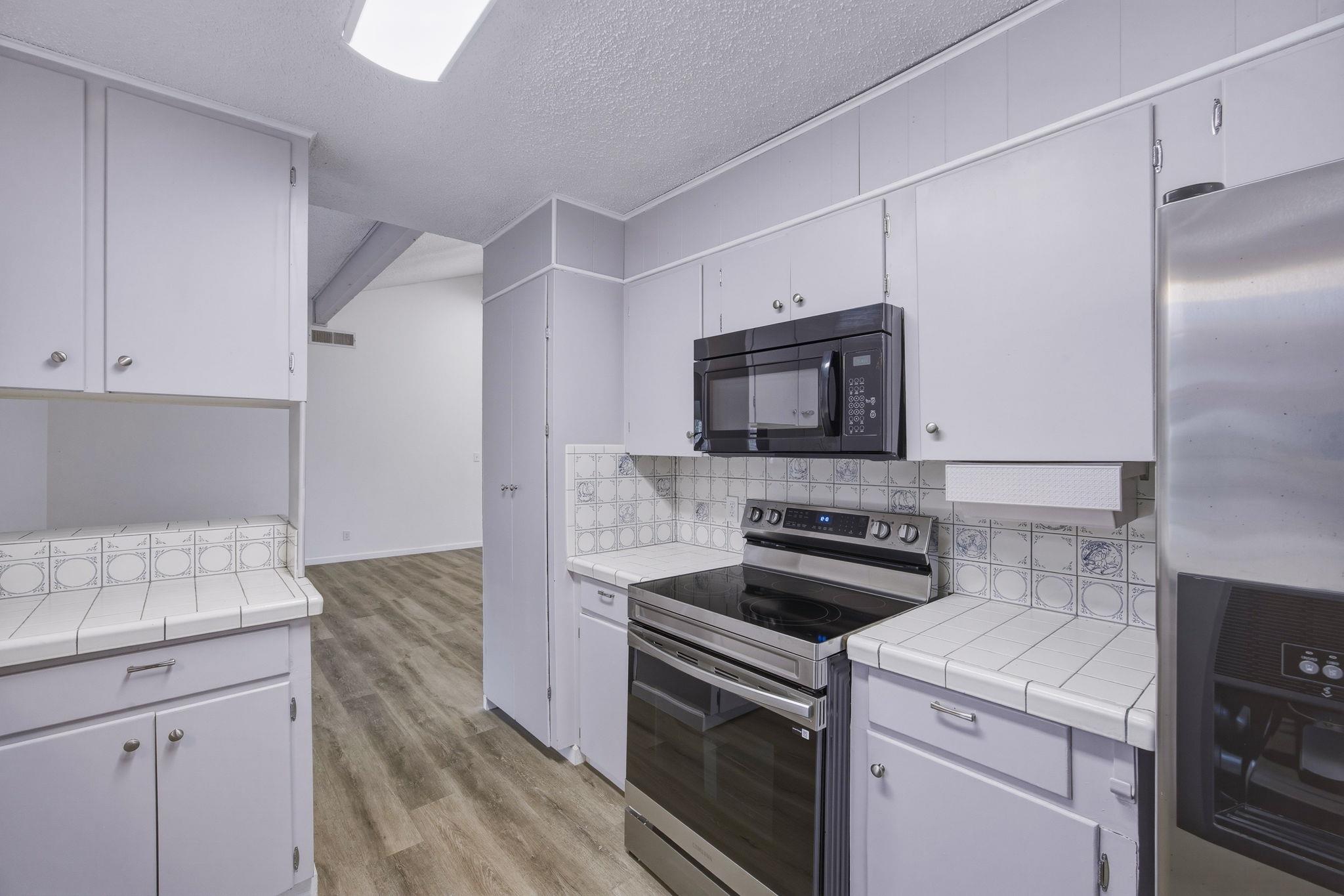 7900 HUDSON Loop, Austin, TX 78736