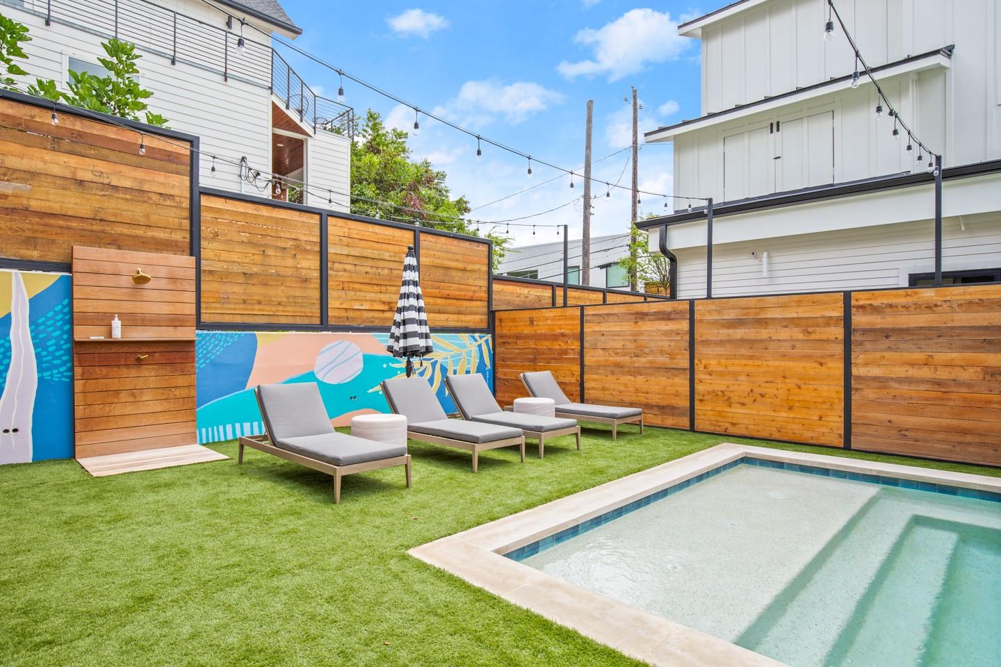 2005 E 8th St # 1, Austin, TX 78702