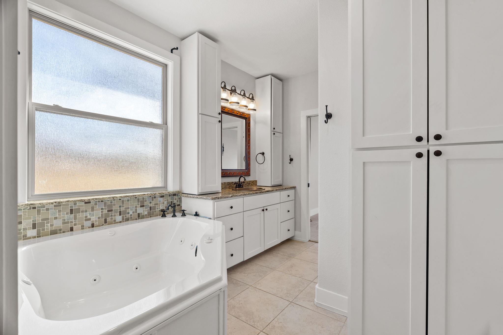 110 Chaumont St, Kingsland, TX 78639