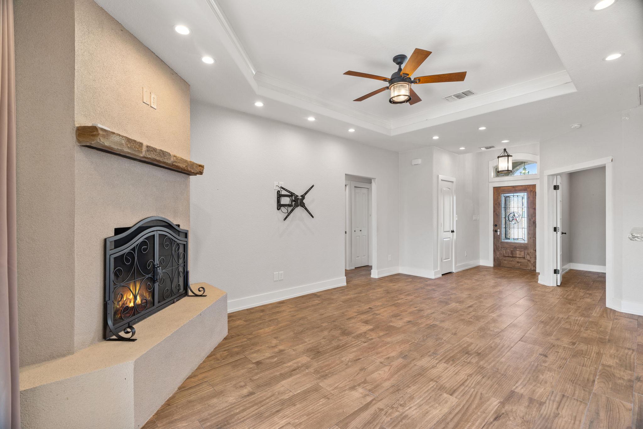 110 Chaumont St, Kingsland, TX 78639