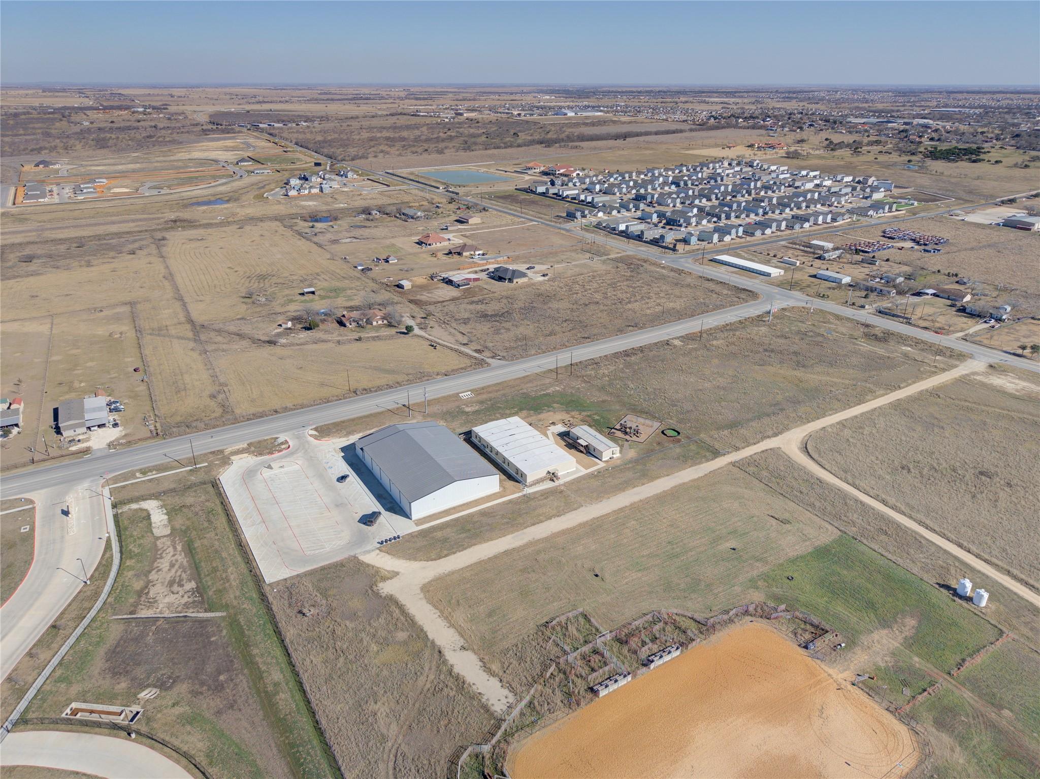 787 County Road 307 Rd, Jarrell, TX 76537