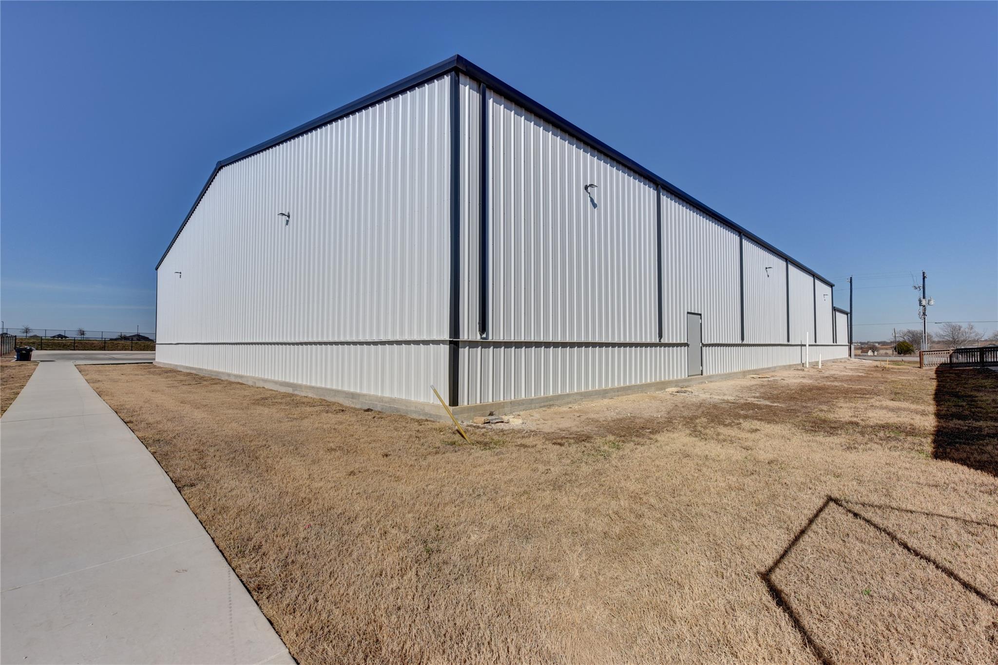 787 County Road 307 Rd, Jarrell, TX 76537