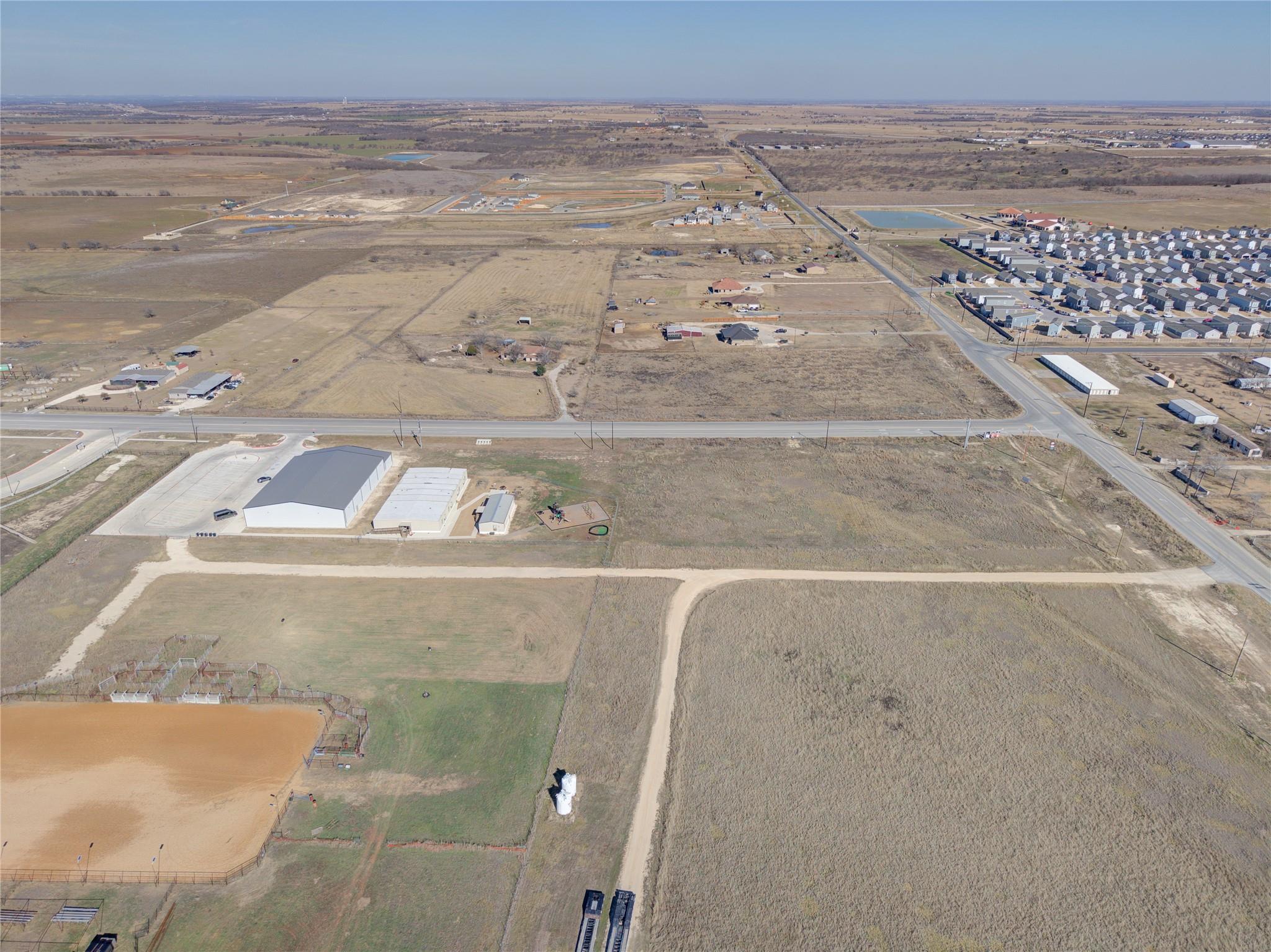 787 County Road 307 Rd, Jarrell, TX 76537