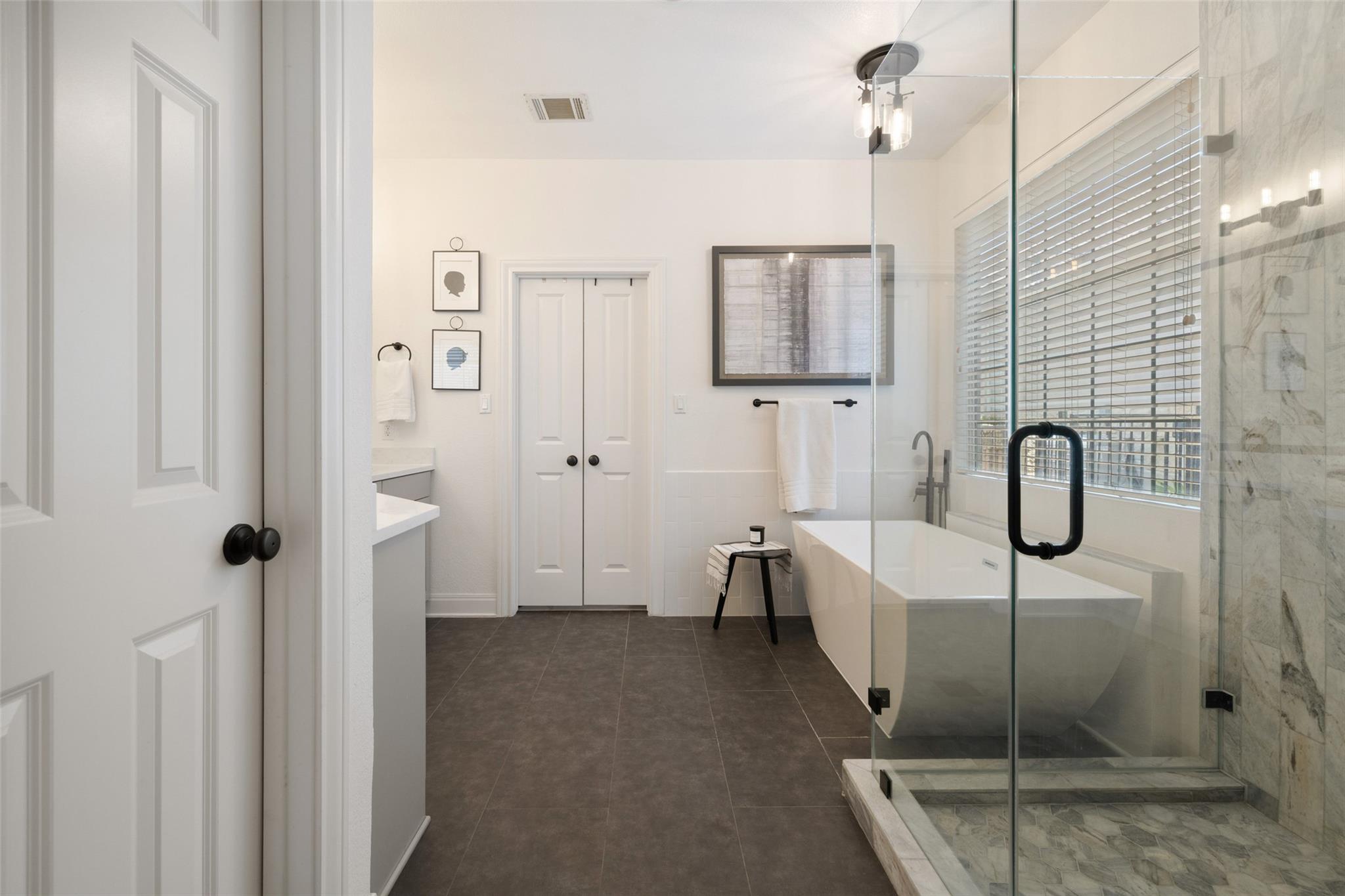 209 The Hills Dr, Austin, TX 78738