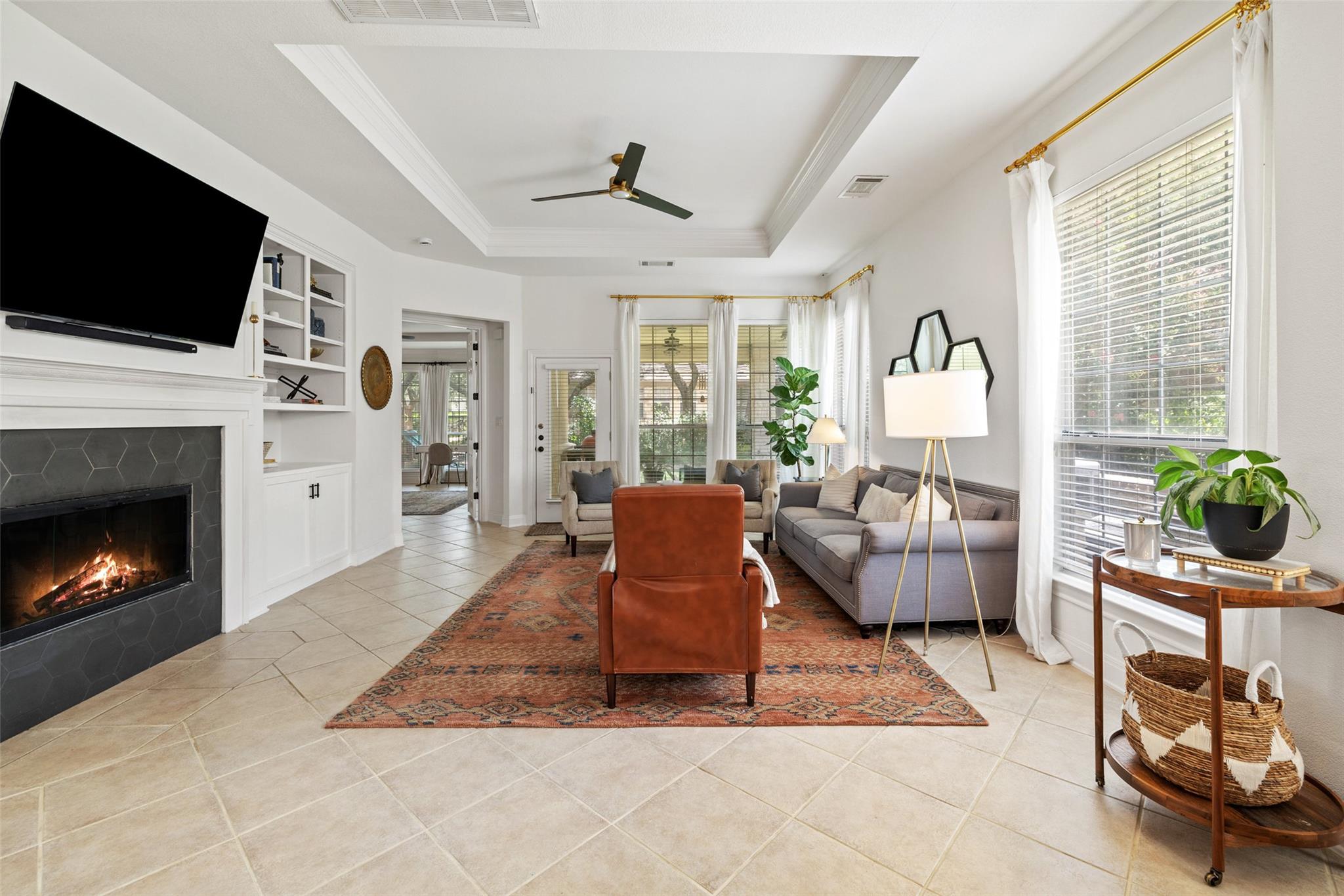 209 The Hills Dr, Austin, TX 78738