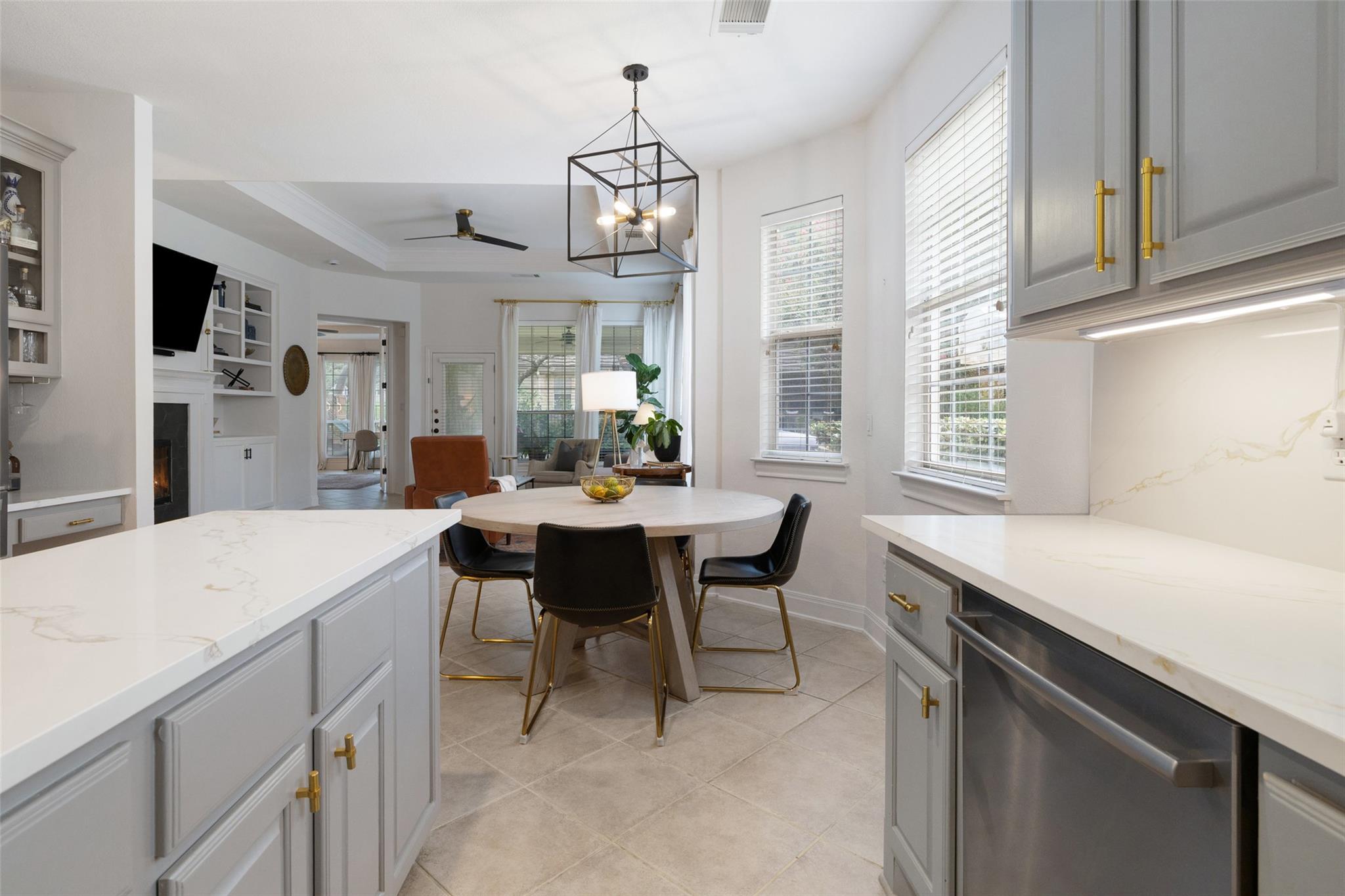 209 The Hills Dr, Austin, TX 78738