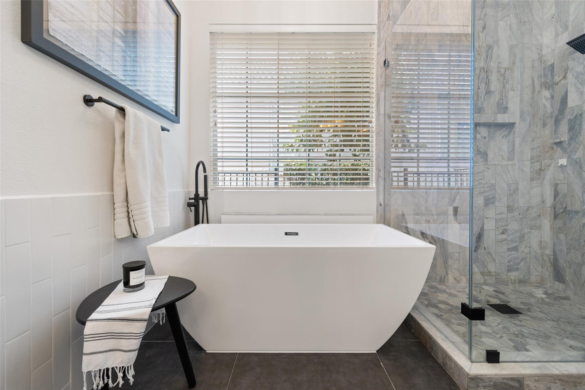 209 The Hills Dr, Austin, TX 78738