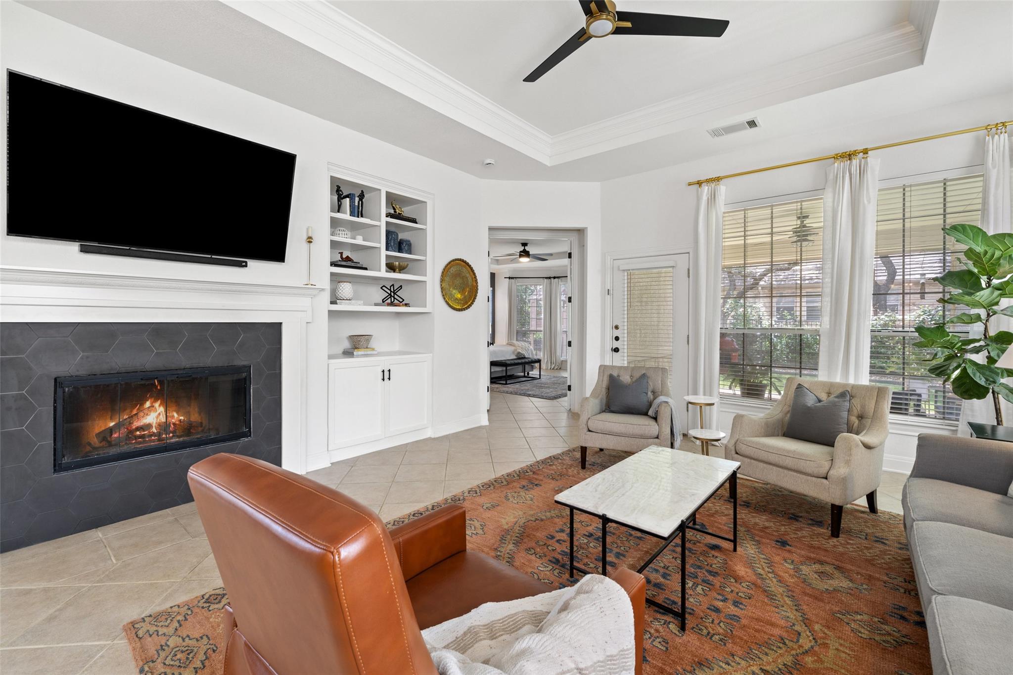 209 The Hills Dr, Austin, TX 78738