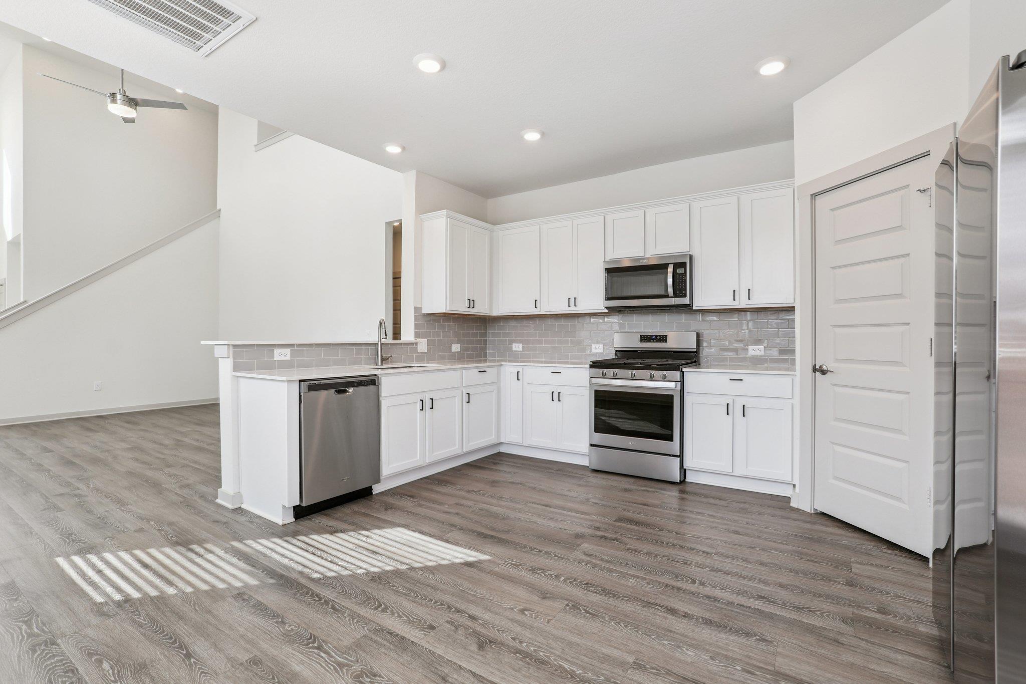 285 Geminiflora Bnd, Leander, TX 78641