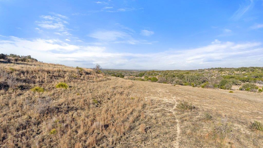 885 Stanton Rd, Johnson City, TX 78636