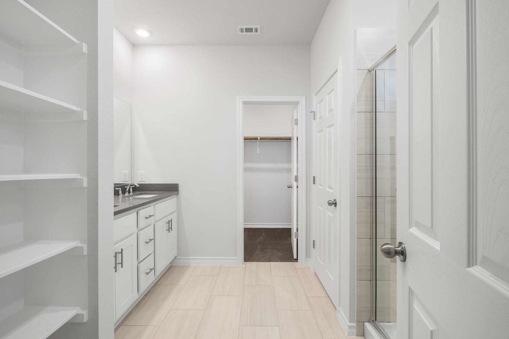 108 Leatherleaf Dr, Buda, TX 78610