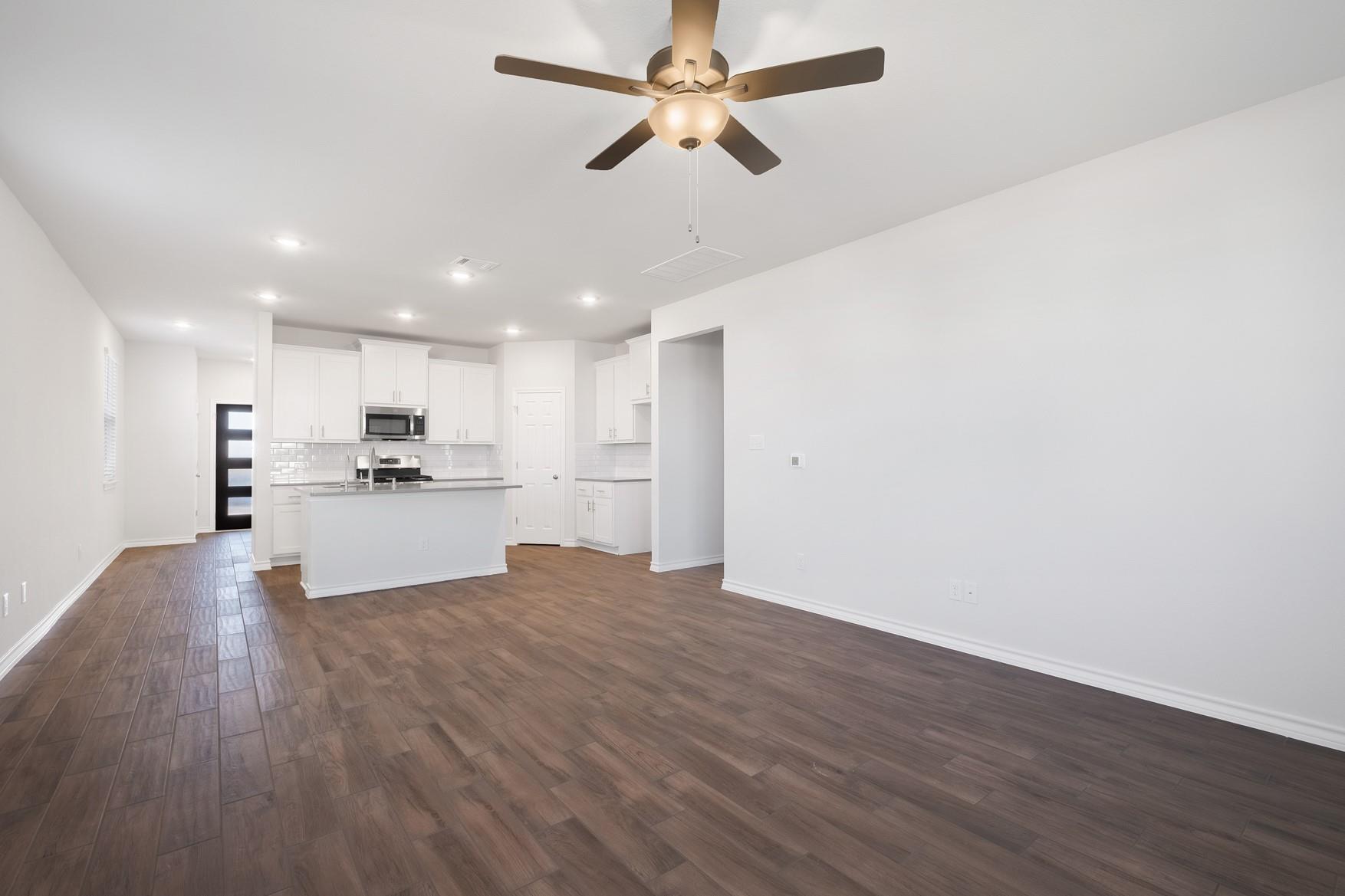 108 Leatherleaf Dr, Buda, TX 78610